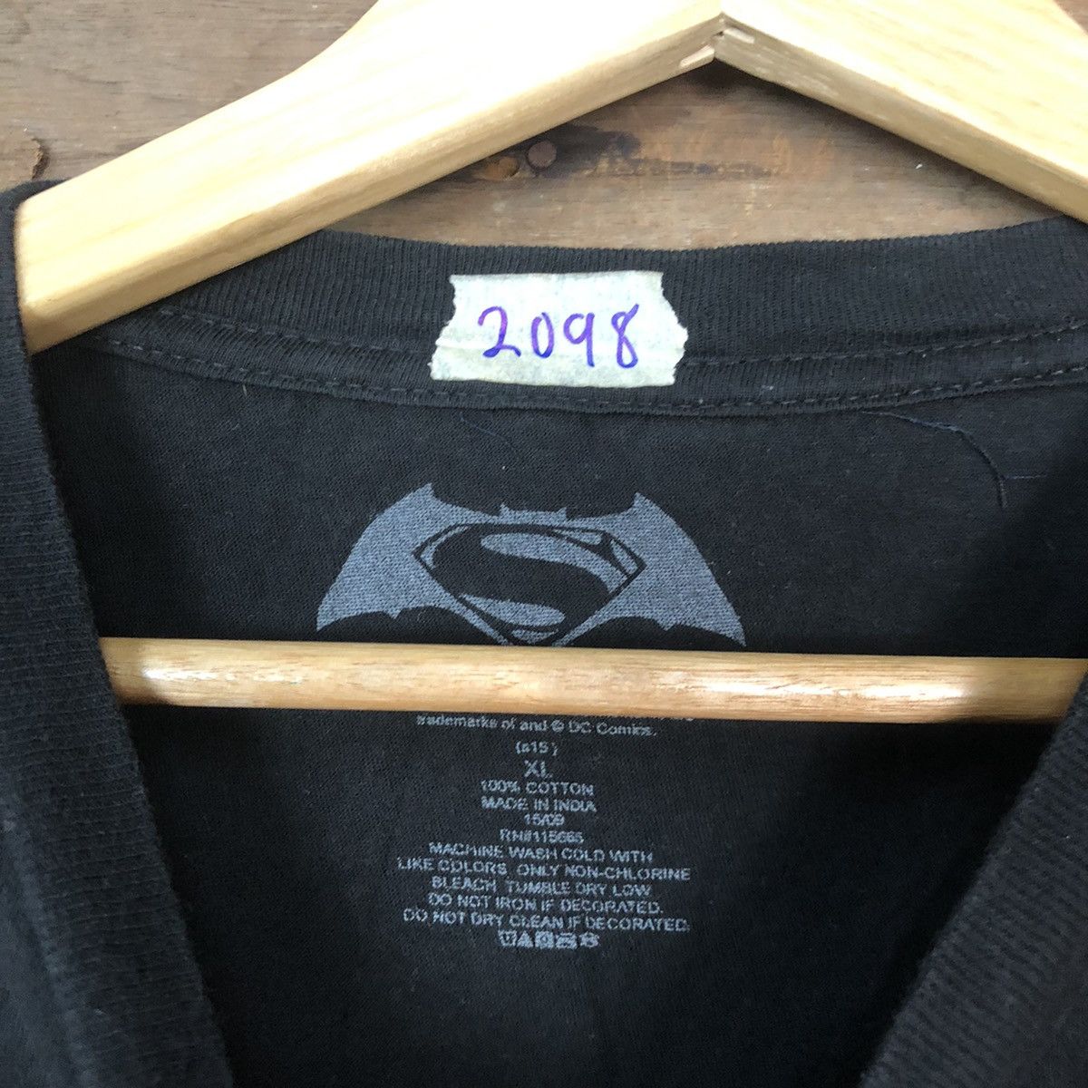 DC Comics DLL Superman Vs Batman movie tee #2098 Size US XL / EU 56 / 4 - 6 Thumbnail