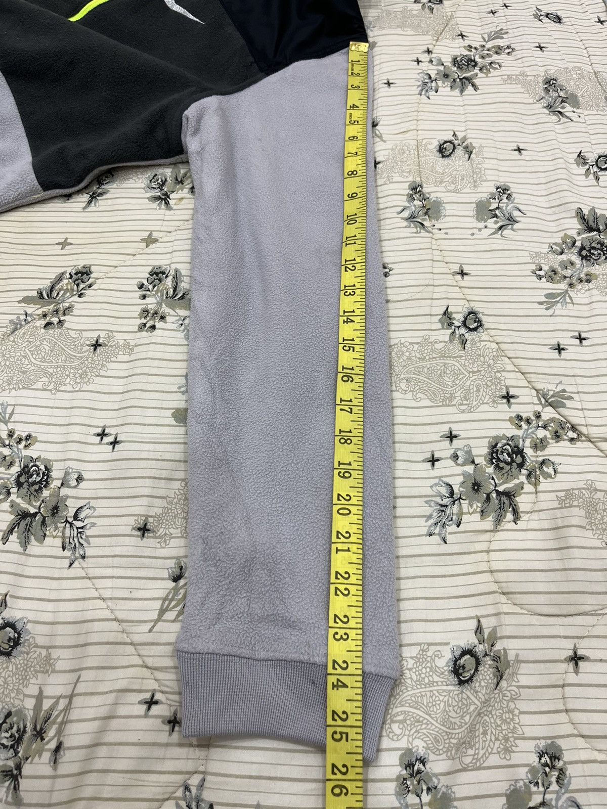 Nike (ii). NIKE HOODIE JACKET Size US M / EU 48-50 / 2 - 13 Thumbnail