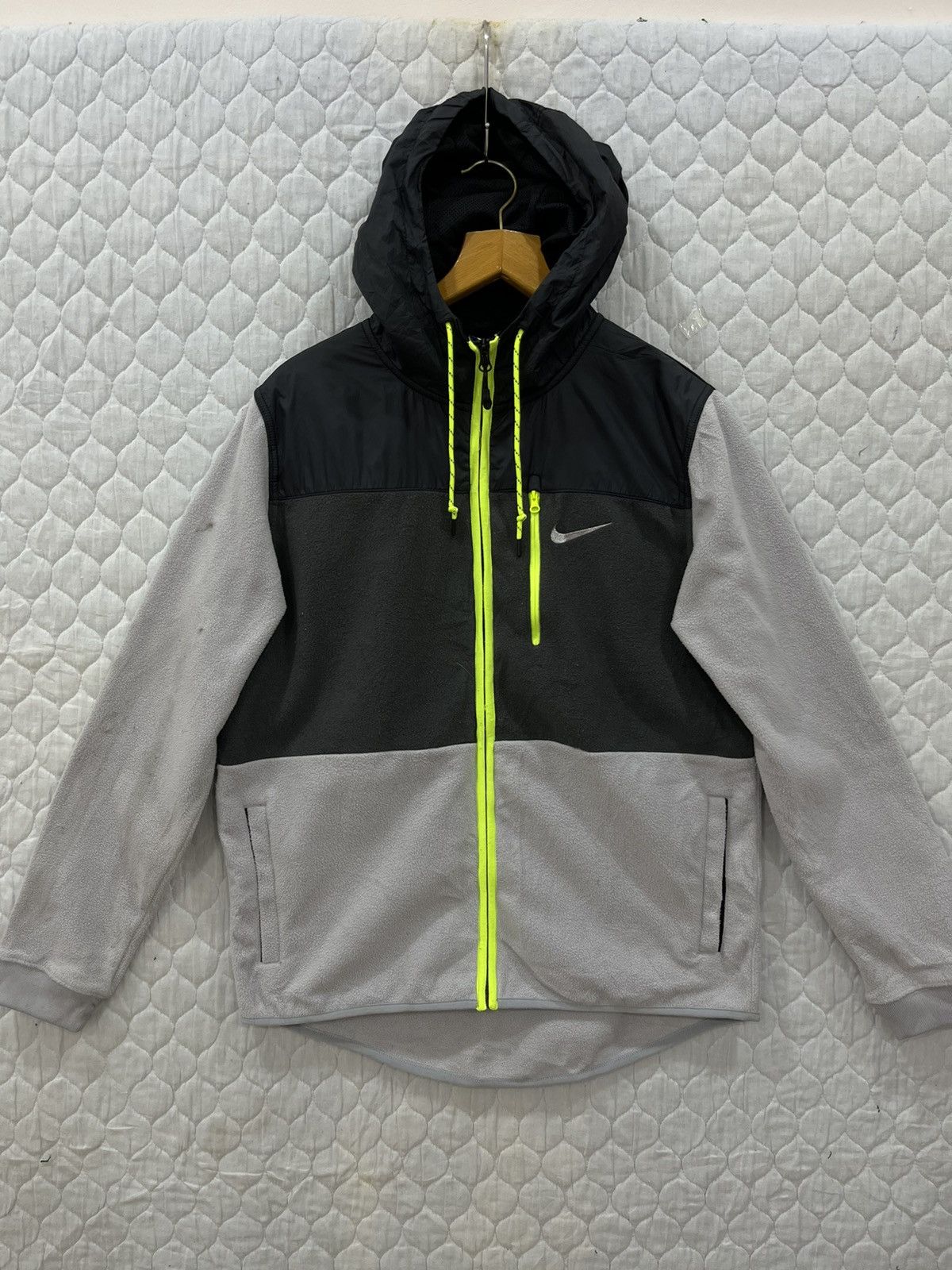 Nike (ii). NIKE HOODIE JACKET Size US M / EU 48-50 / 2 - 1 Thumbnail