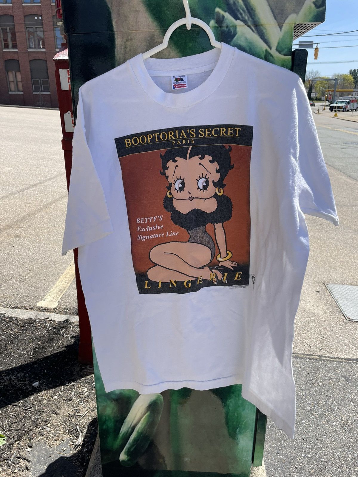 Fruit Of The Loom × Vintage 1995 Betty Boop Victoria's
