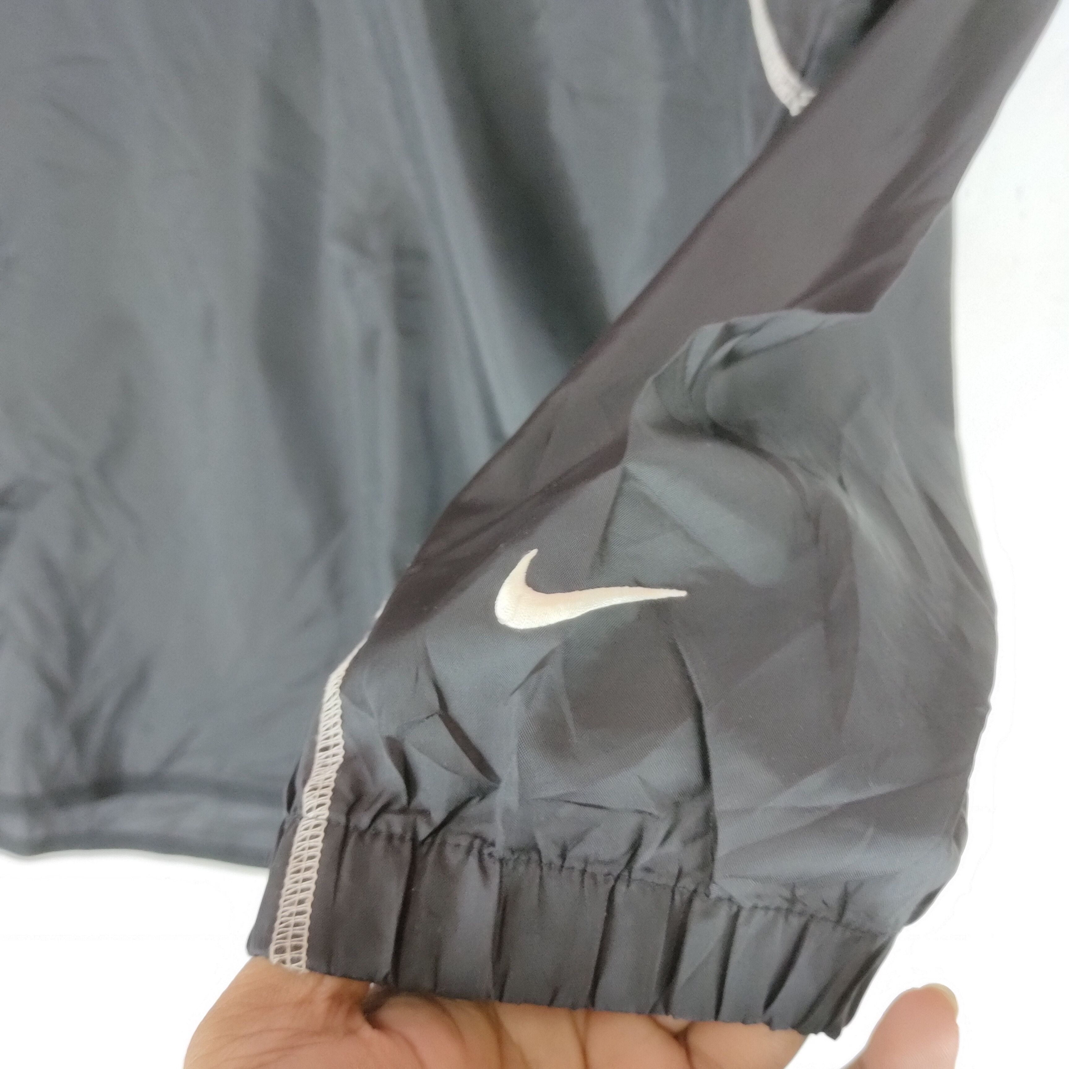 Nike Vintage Y2K NIKE CENTER SWOOSH V Neck Polyester Sweatshirt Size US L / EU 52-54 / 3 - 5 Thumbnail