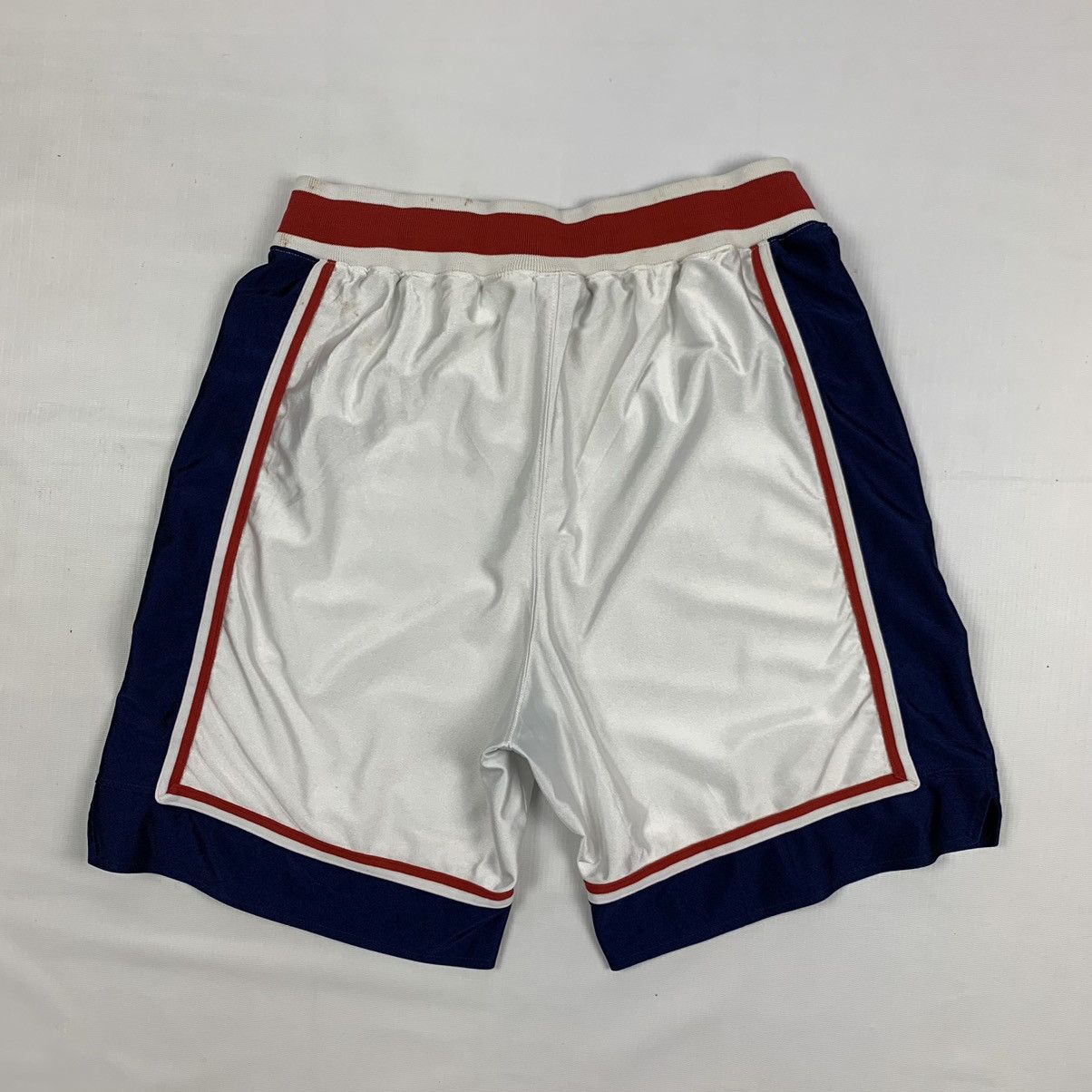 Nike Vintage Nike Short Pants Size US 30 / EU 46 - 6 Thumbnail