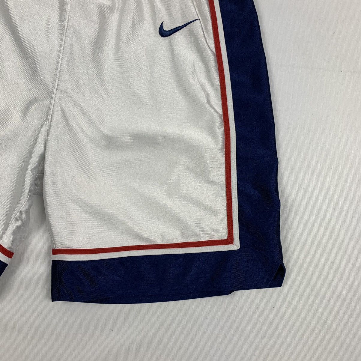 Nike Vintage Nike Short Pants Size US 30 / EU 46 - 3 Thumbnail