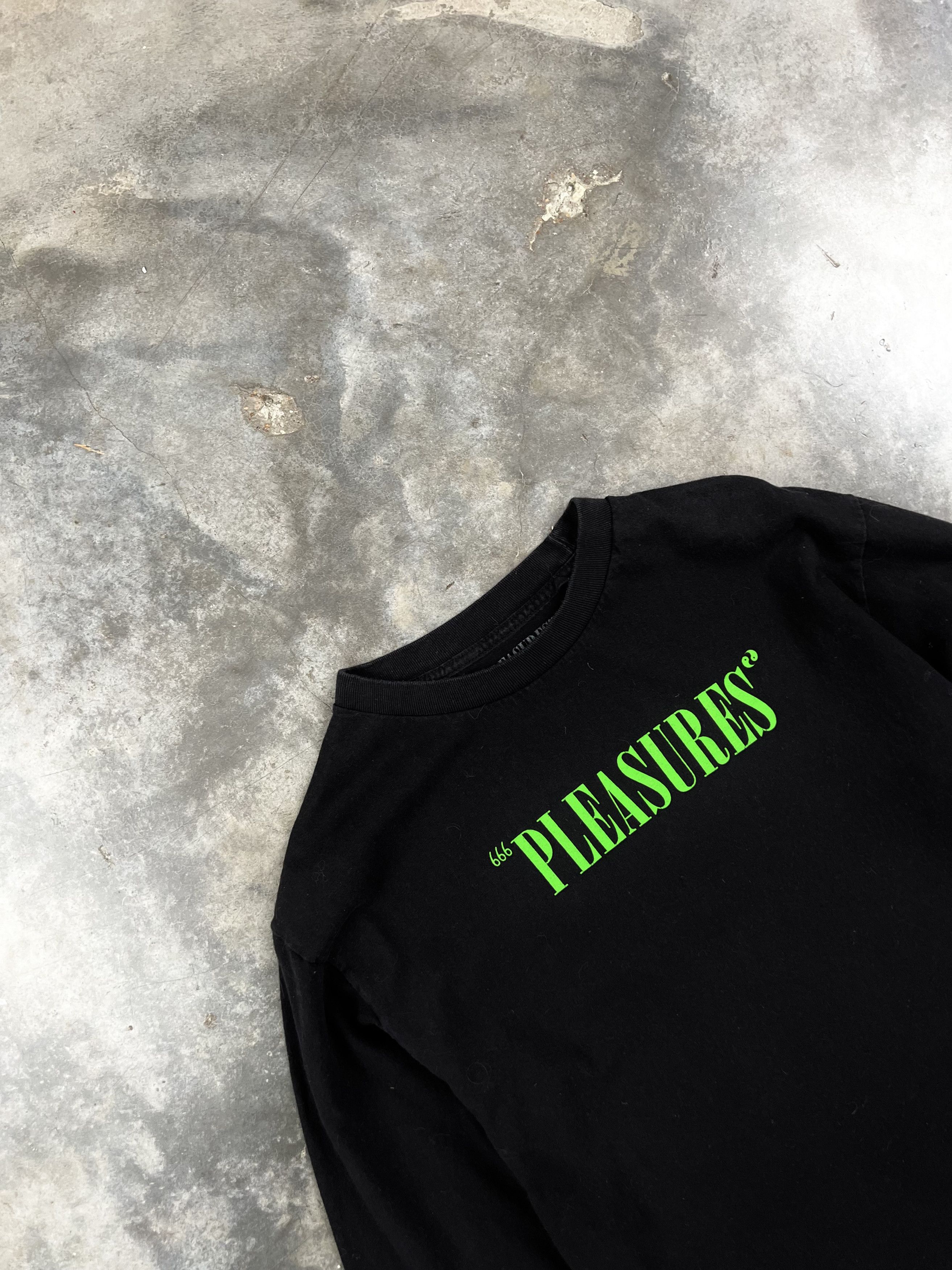 Pleasures Pleasures Black Neon Logo Long Sleeve Tee Medium ❄️ 666 Size US M / EU 48-50 / 2 - 2 Thumbnail