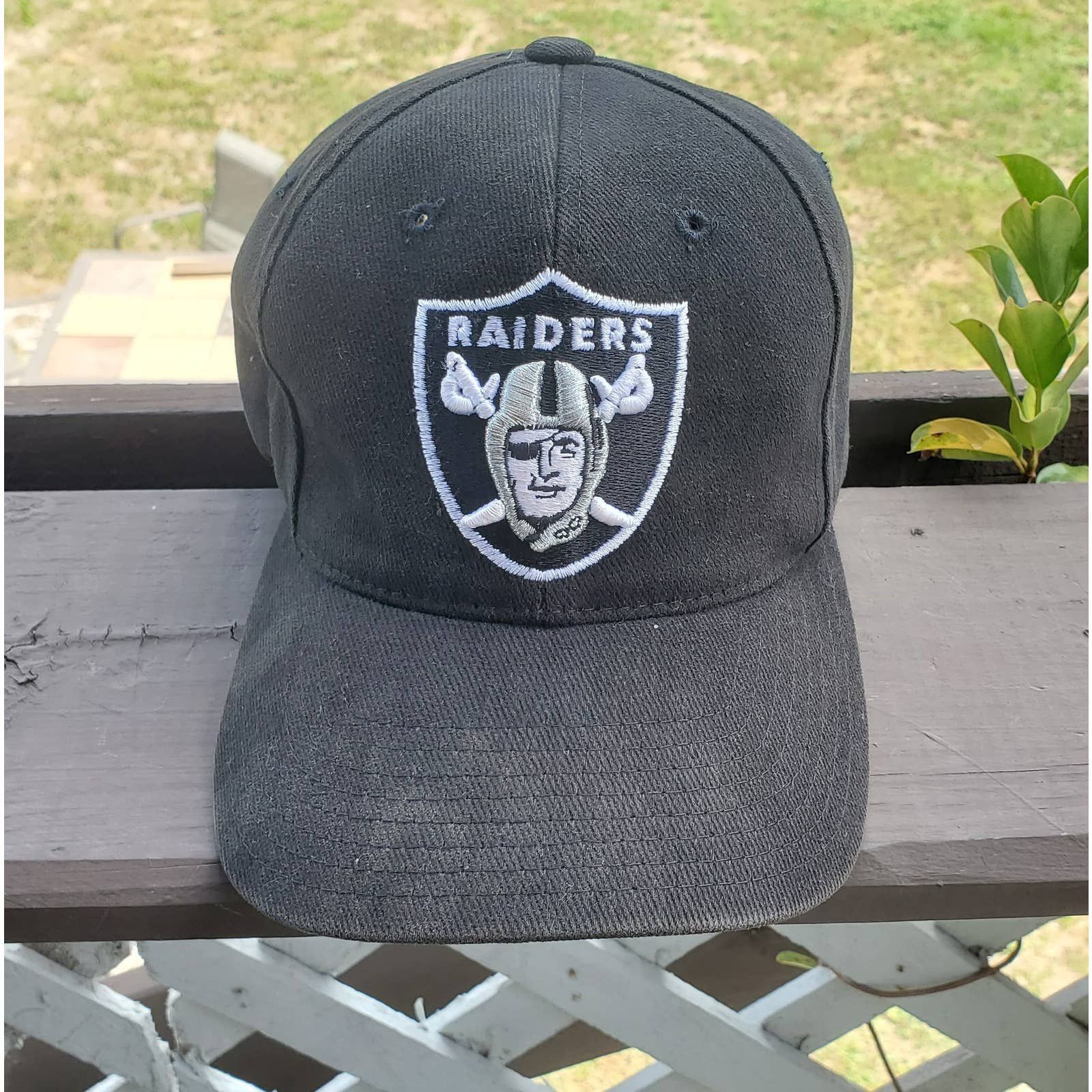 Vintage Oakland Raiders Logo Athletic SGA Strapback Hat NFL