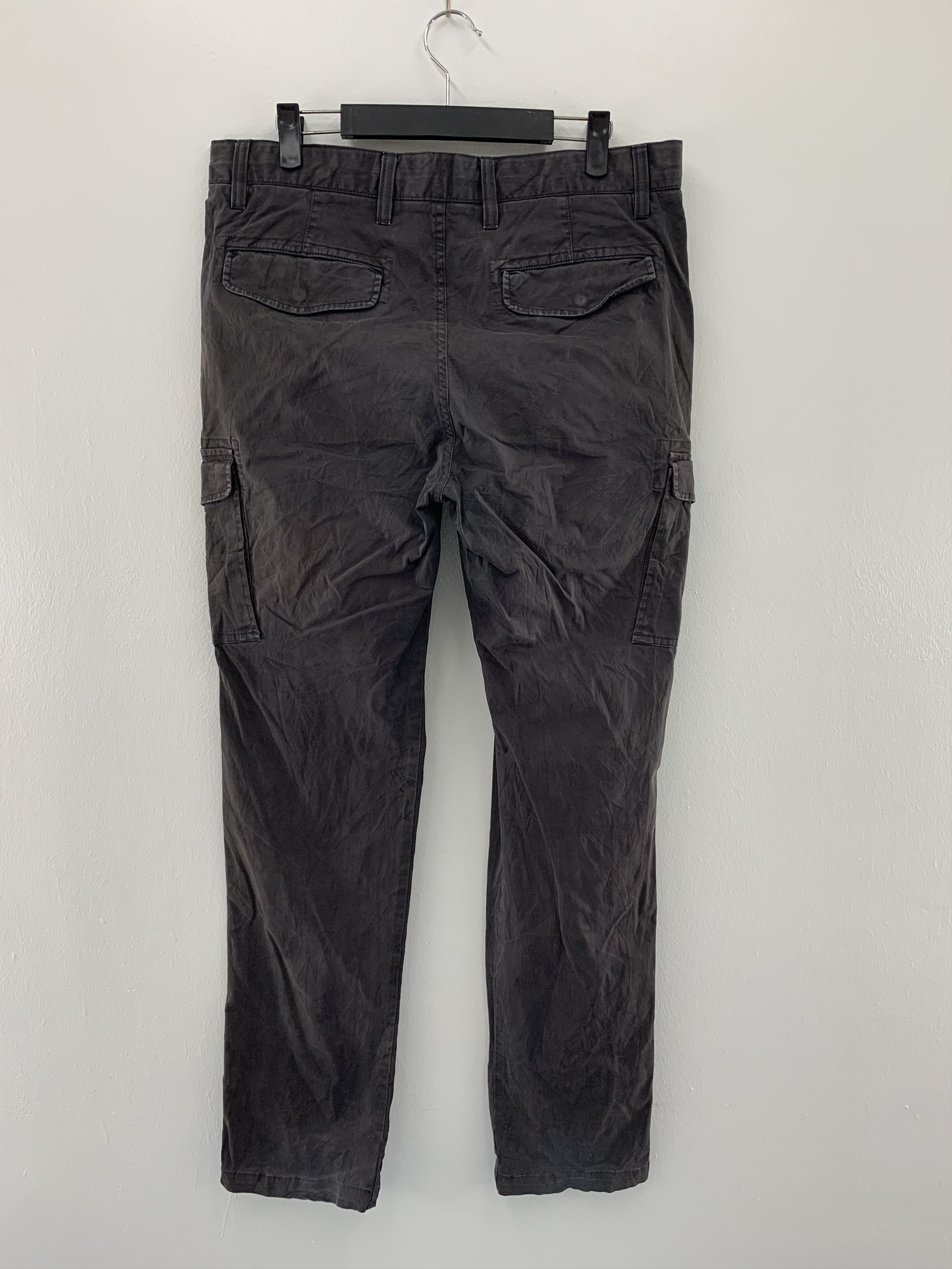 Japanese Brand × Uniqlo Uniqlo Cargo Pants / Tactical Pants size 32 Size US 32 / EU 48 - 2 Thumbnail