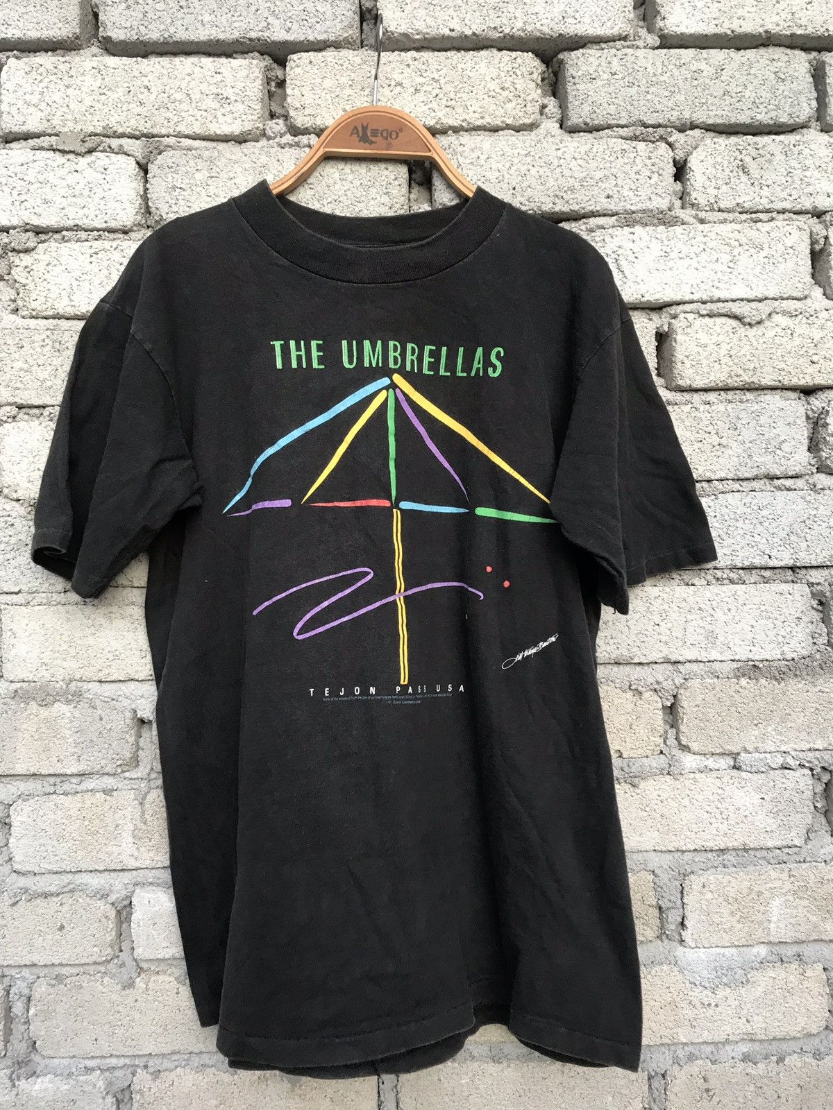 Other Vintage the umbrellas tejon pass USA shortsleeved T-shirt Size US M / EU 48-50 / 2 - 1 Thumbnail