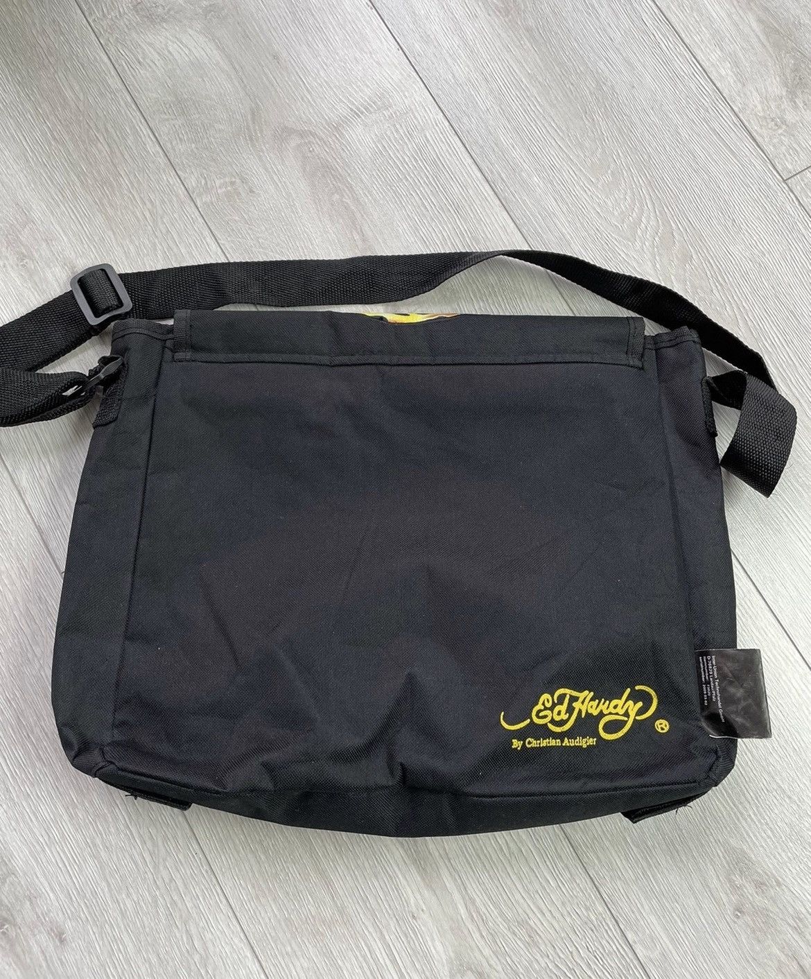 Christian Audigier × Ed Hardy × Vintage 🔥Ed Hardy Tiger Messenger Vintage Bag🔥 Size ONE SIZE - 7 Thumbnail