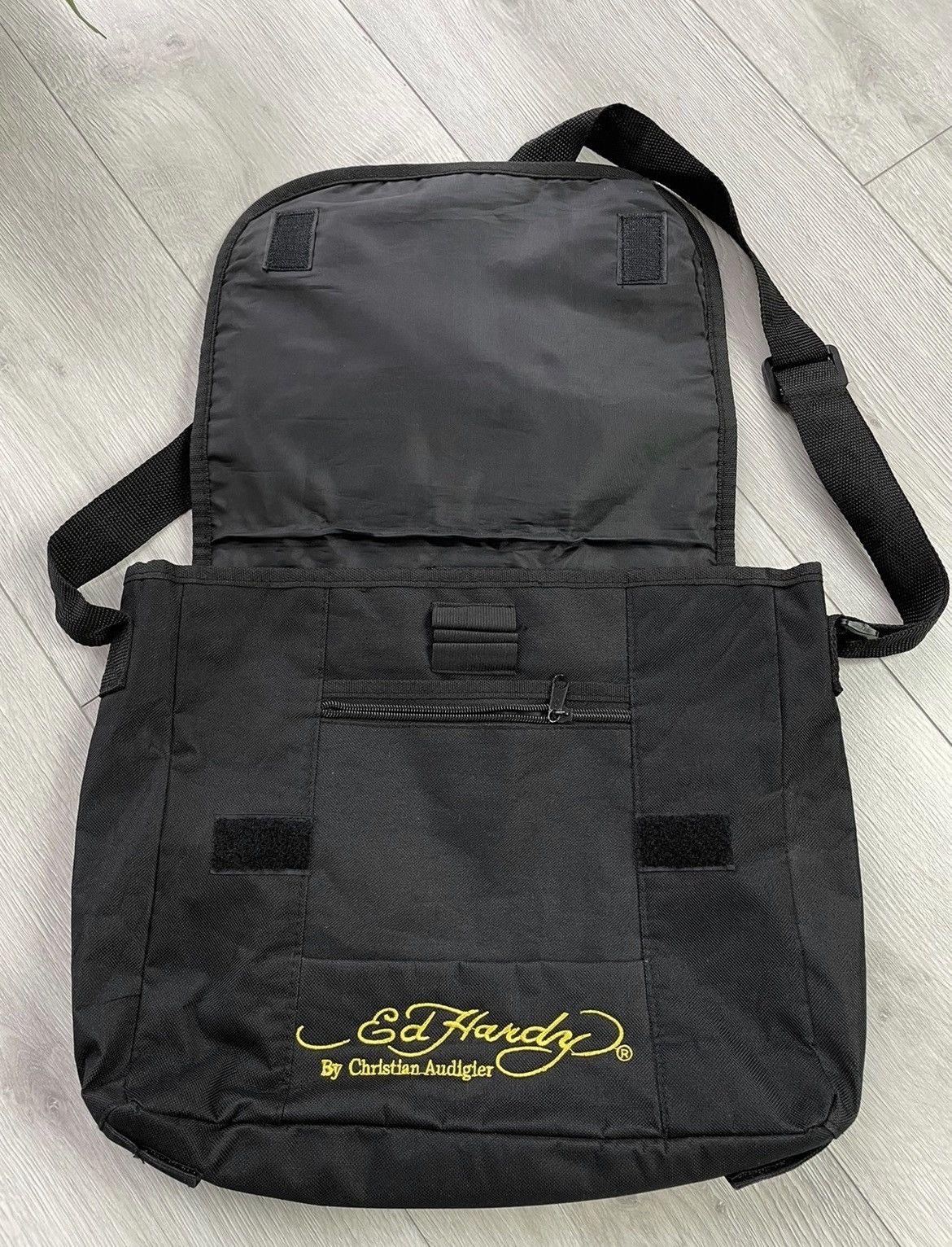Christian Audigier × Ed Hardy × Vintage 🔥Ed Hardy Tiger Messenger Vintage Bag🔥 Size ONE SIZE - 5 Thumbnail