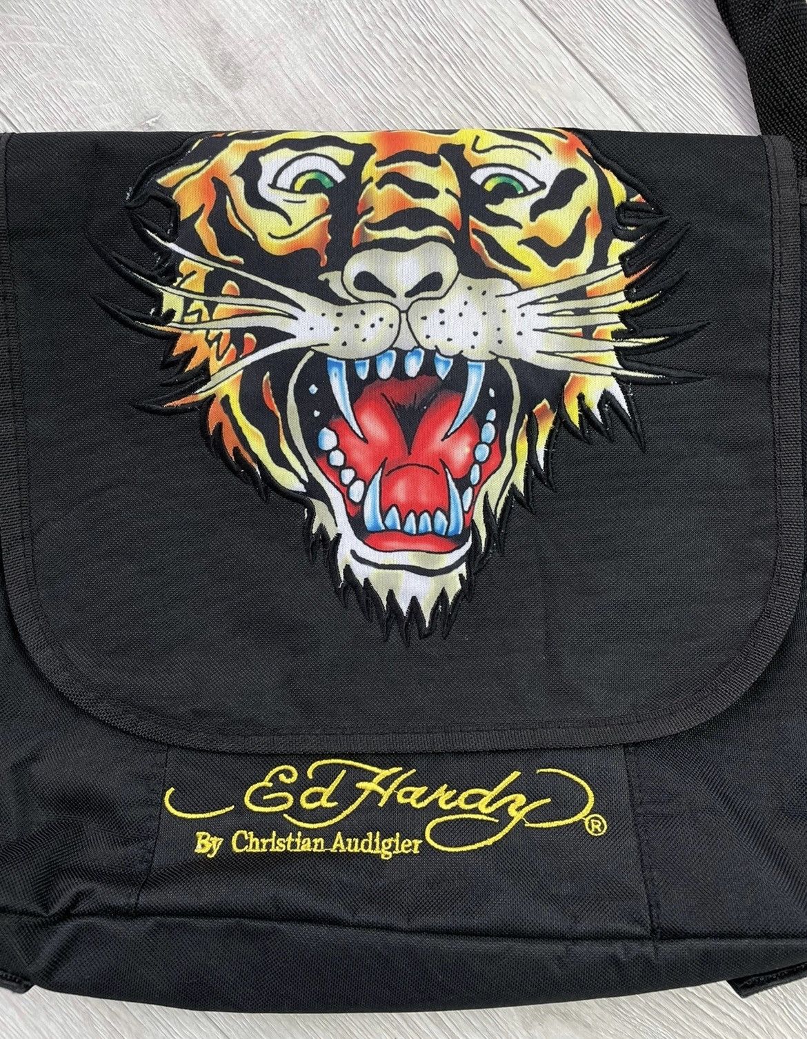 Christian Audigier × Ed Hardy × Vintage 🔥Ed Hardy Tiger Messenger Vintage Bag🔥 Size ONE SIZE - 3 Thumbnail