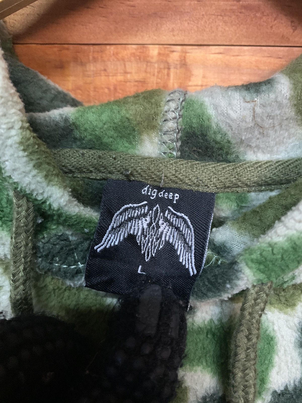 Japanese Brand × Vintage Vintage Embroidered Dragon Big Logo Camo Fleece Jacket Size US L / EU 52-54 / 3 - 5 Thumbnail