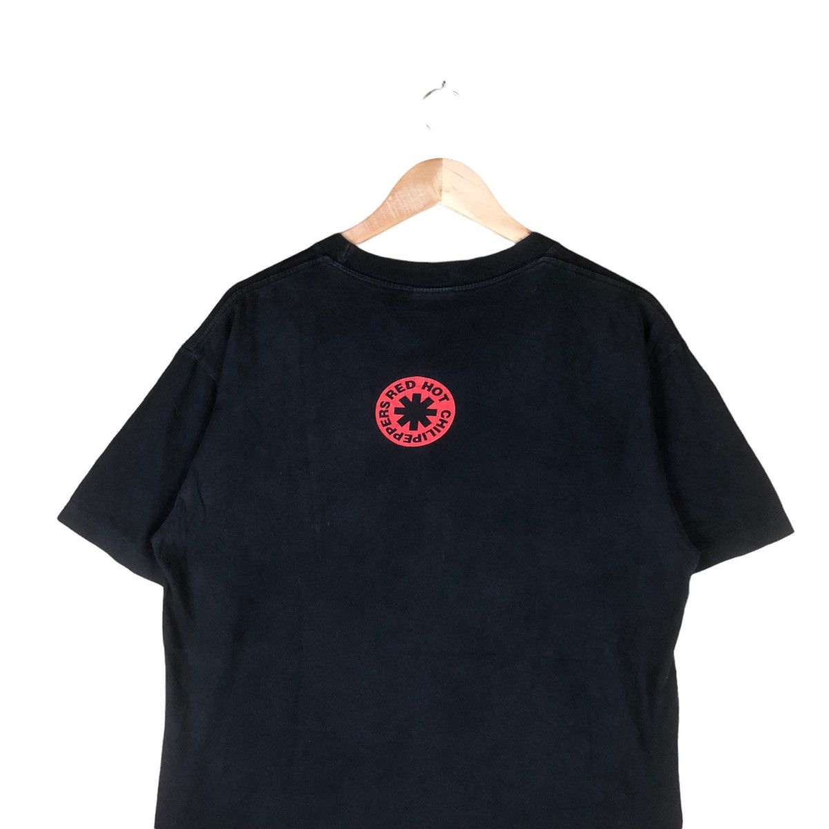 Band Tees × Vintage Vintage Band Tee’s REDHOT Chili Peppers Tshirt Size US M / EU 48-50 / 2 - 8 Thumbnail