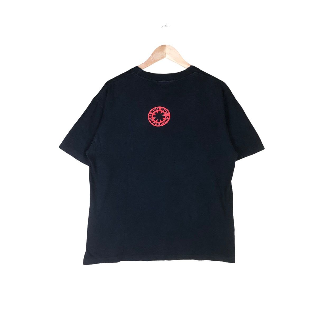 Band Tees × Vintage Vintage Band Tee’s REDHOT Chili Peppers Tshirt Size US M / EU 48-50 / 2 - 7 Thumbnail