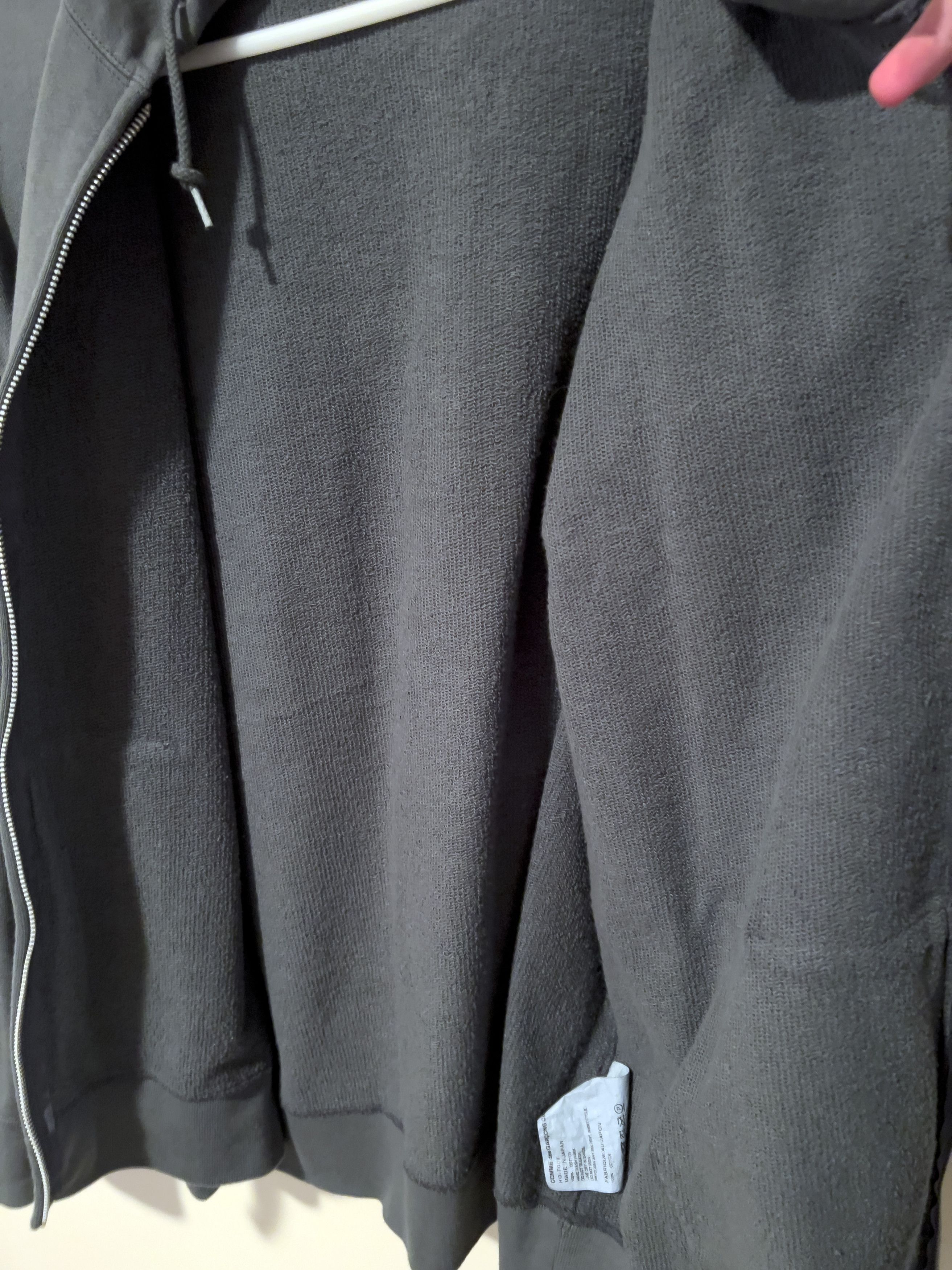 Comme des Garcons CdG HOMME PATCH LOGO ZIP HOODY Size US M / EU 48-50 / 2 - 7 Thumbnail