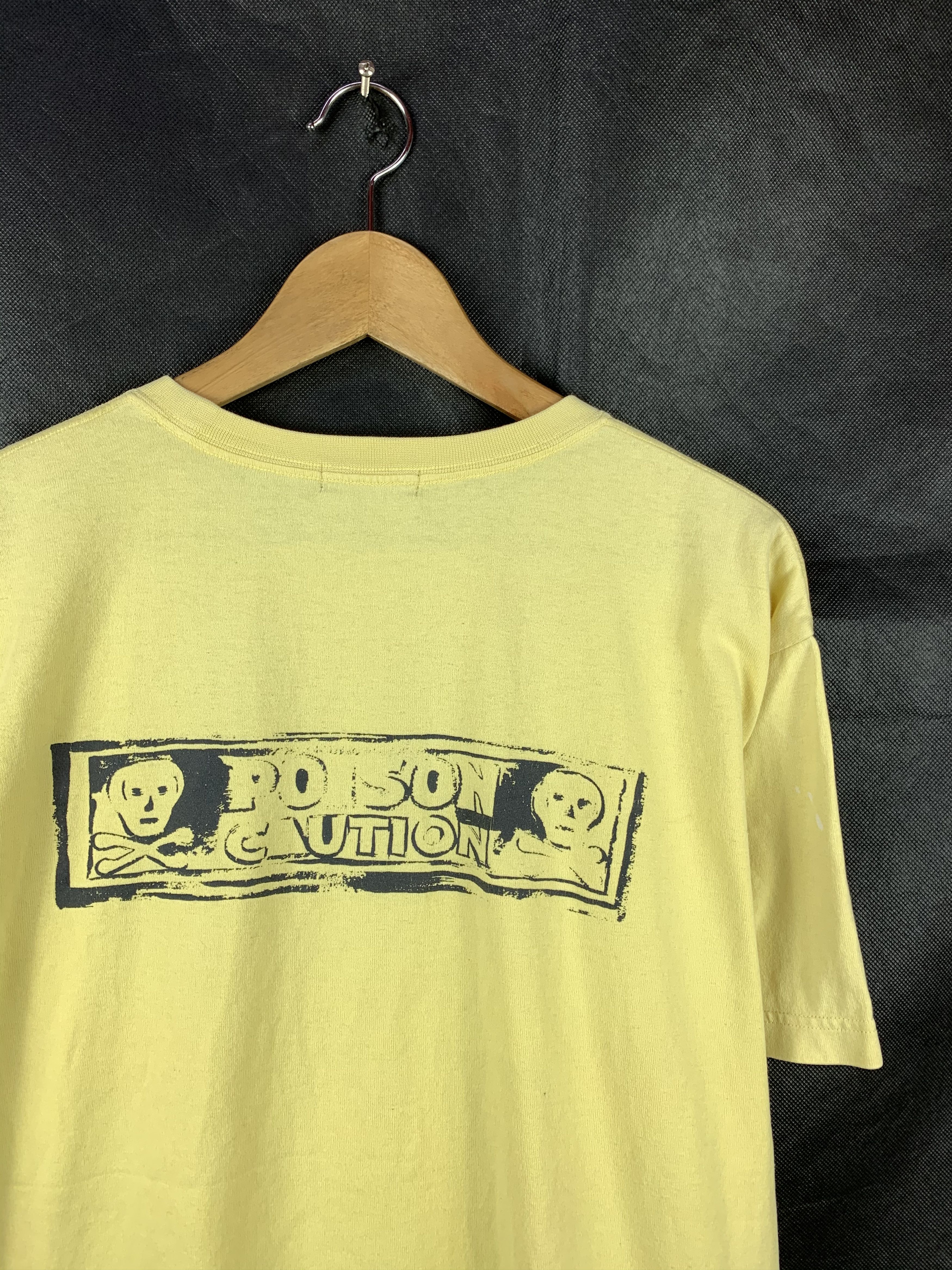 Andy Warhol 🔥Andy Warhol Uniqlo Poison Tee Size US XL / EU 56 / 4 - 6 Thumbnail