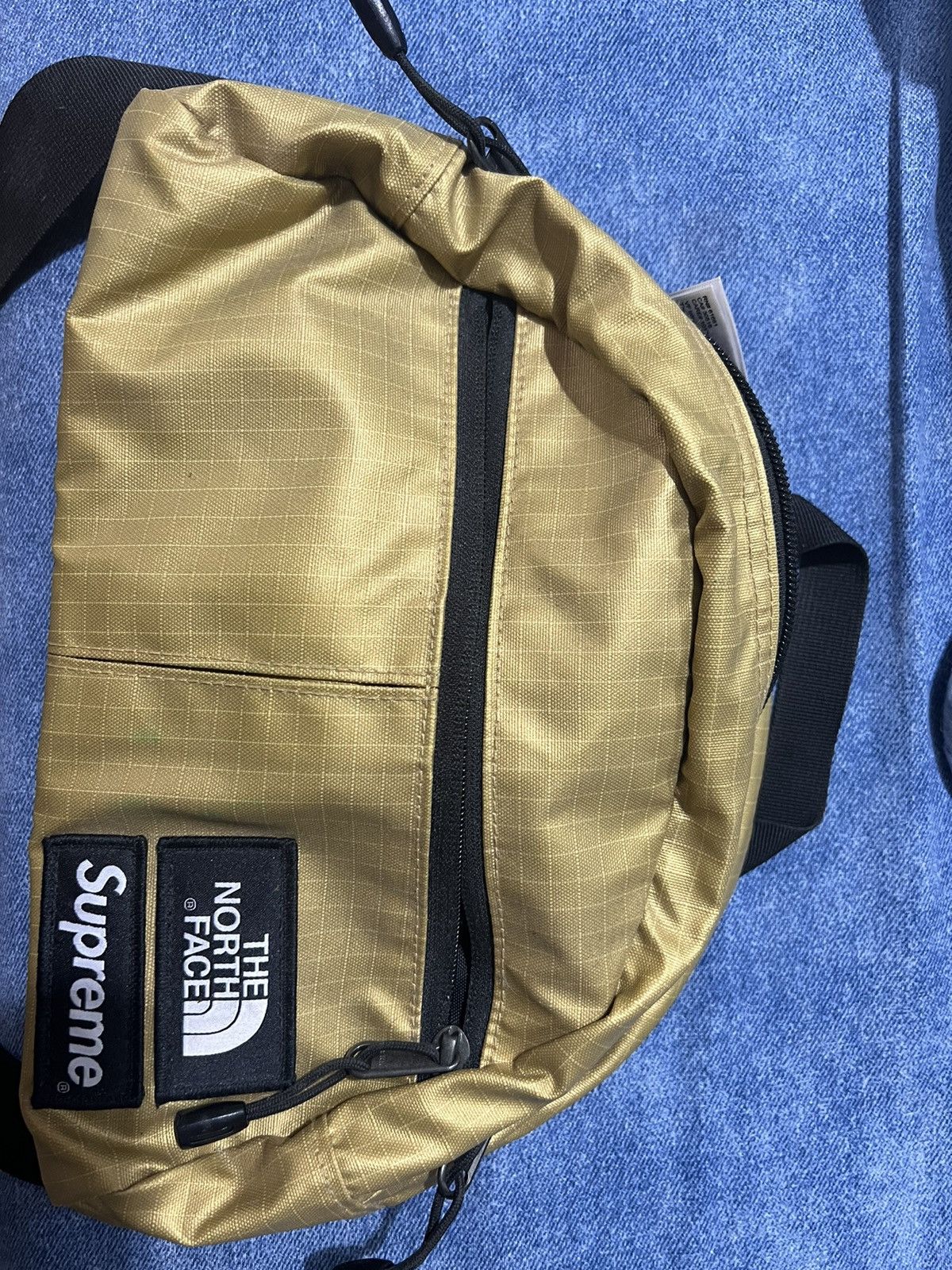 Supreme North Face Waist Bag Gold Supreme × The North Face