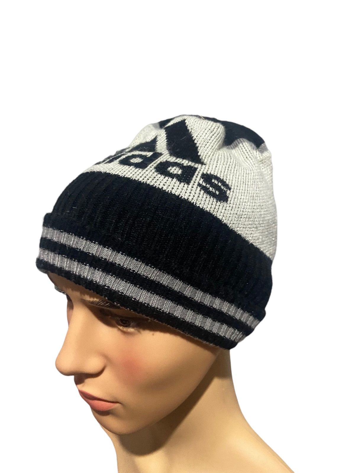 Adidas 🔥SALE🔥ADIDAS NICE DESIGN BEANIE Size ONE SIZE - 2 Thumbnail