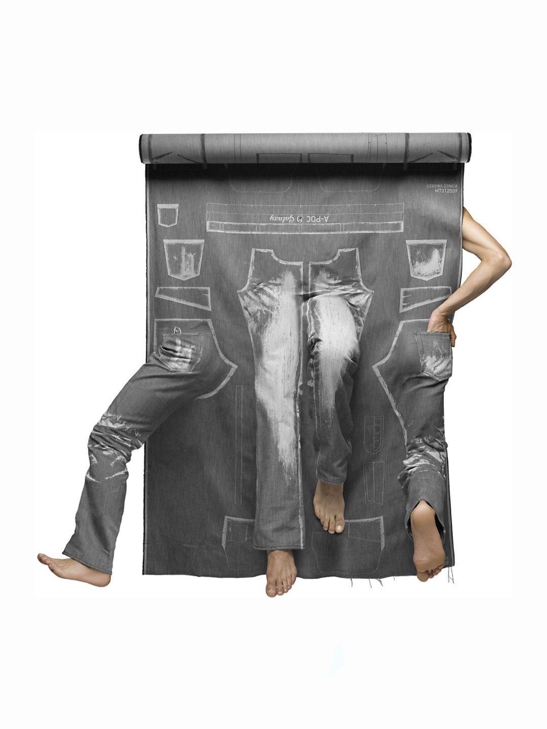 Issey Miyake Rare Issey Miyake A-POC ‘Galaxy” Jeans Size US 33 - 17 Thumbnail
