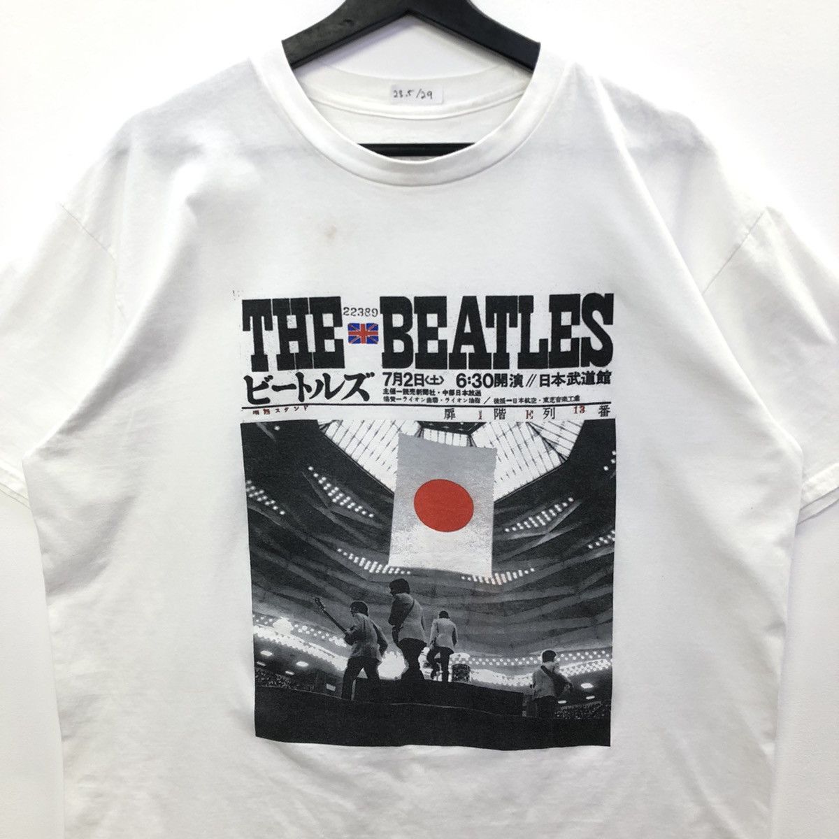 Band Tees The Beatles British Band Japan Tour Tshirt Size US XL / EU 56 / 4 - 3 Thumbnail