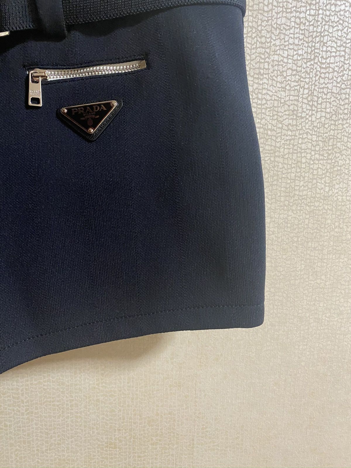 Prada Classic logo shorts with adjustable belt Size US 34 / EU 50 - 2 Thumbnail
