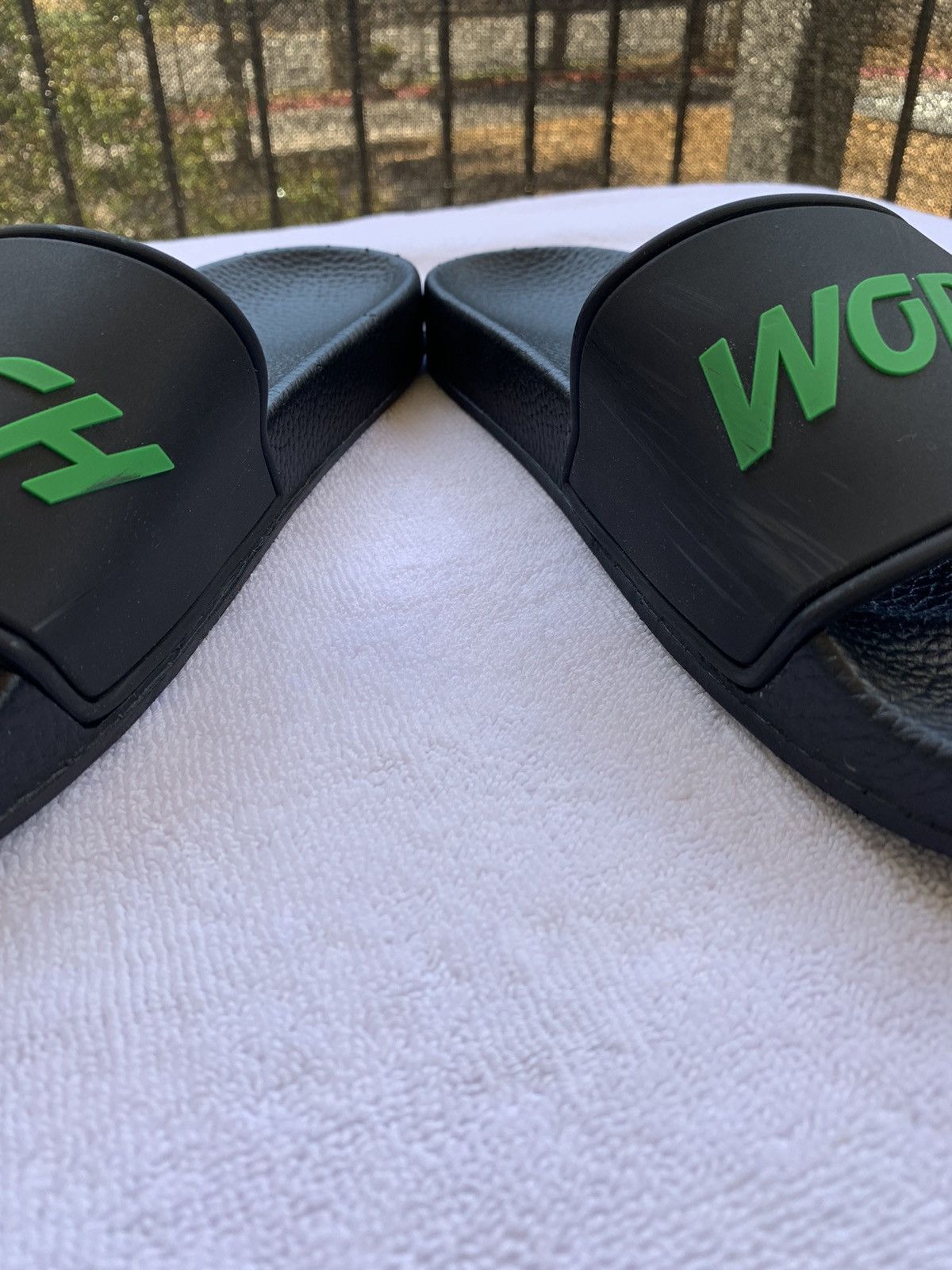 Psychworld Psychworld Logo Slides Size 8 Size US 8 / EU 41 - 4 Thumbnail
