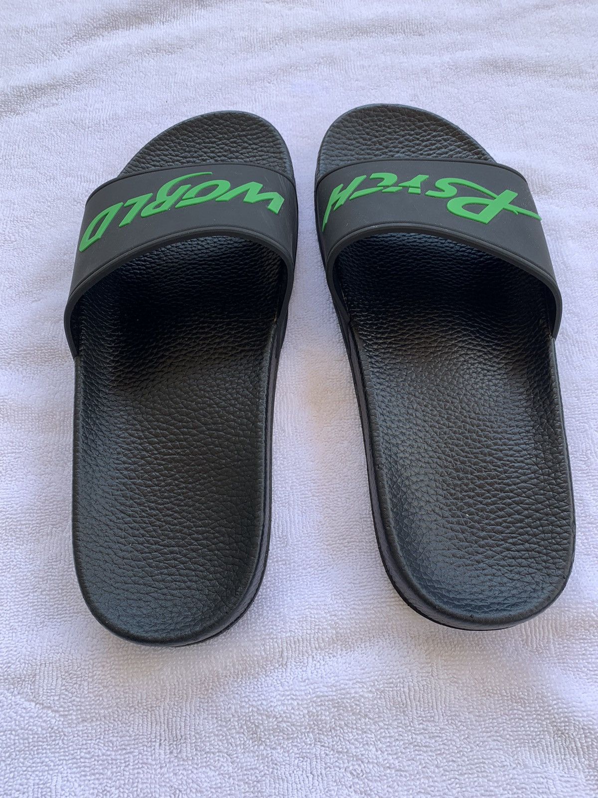 Psychworld Psychworld Logo Slides Size 8 Size US 8 / EU 41 - 3 Thumbnail
