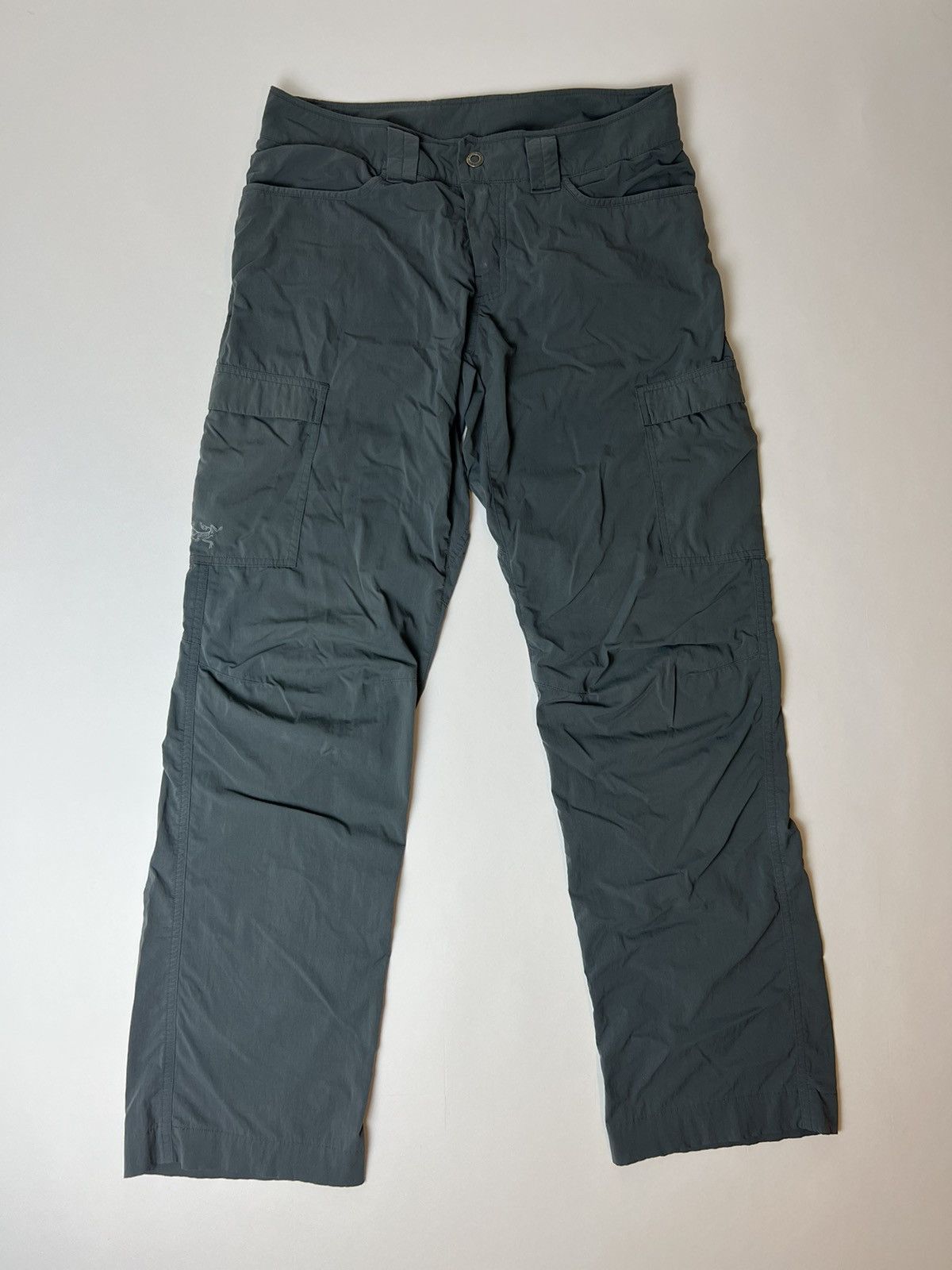 image of Arcteryx x Vintage Arc’Teryx Nylon Cargo Pants in Grey, Men's (Size 30)