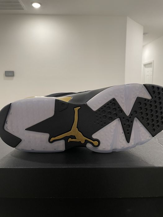 flight club 91 black and gold