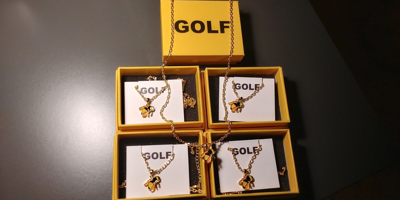 Golf deals bee necklace