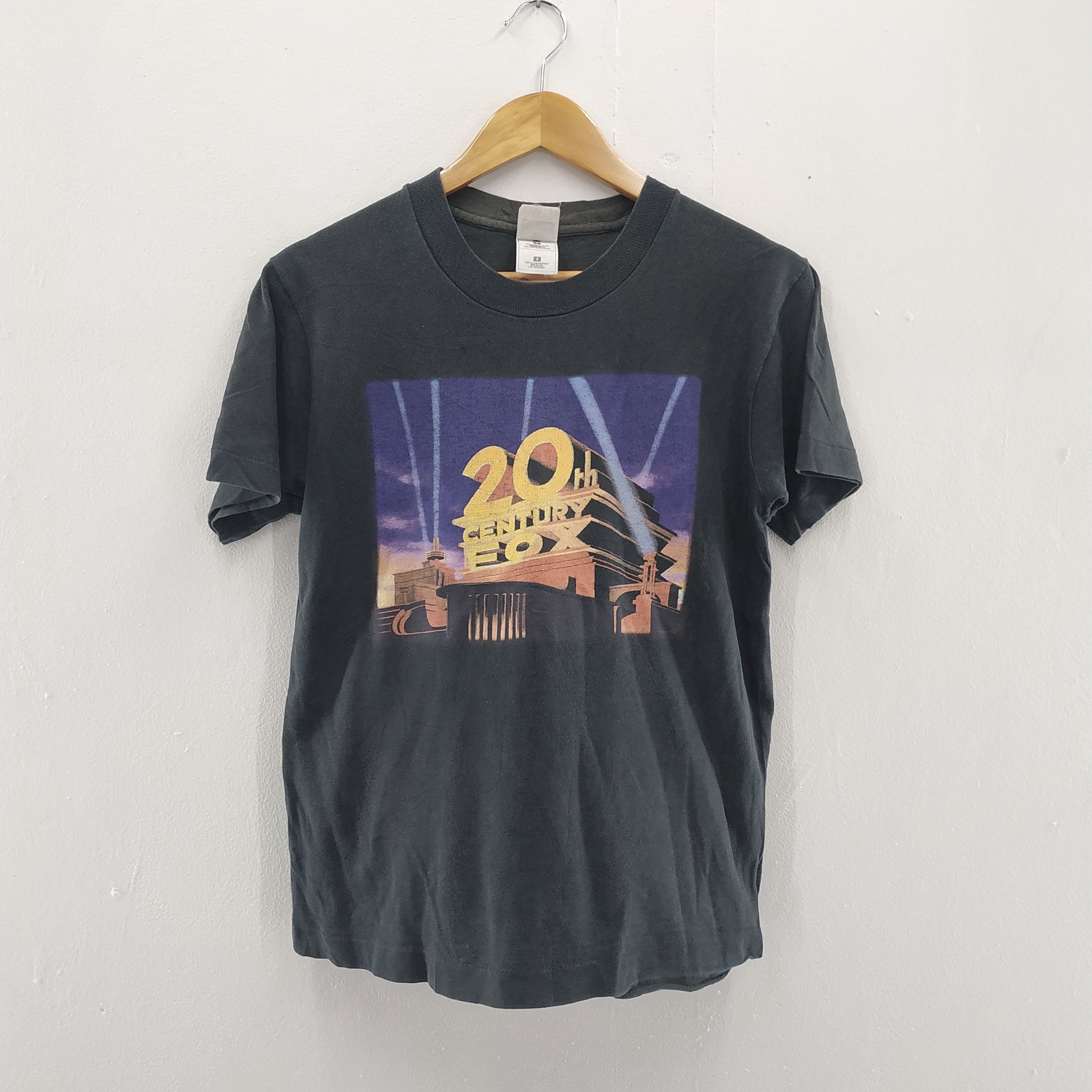 Vintage 90s 20th Century Fox Shirt-T063