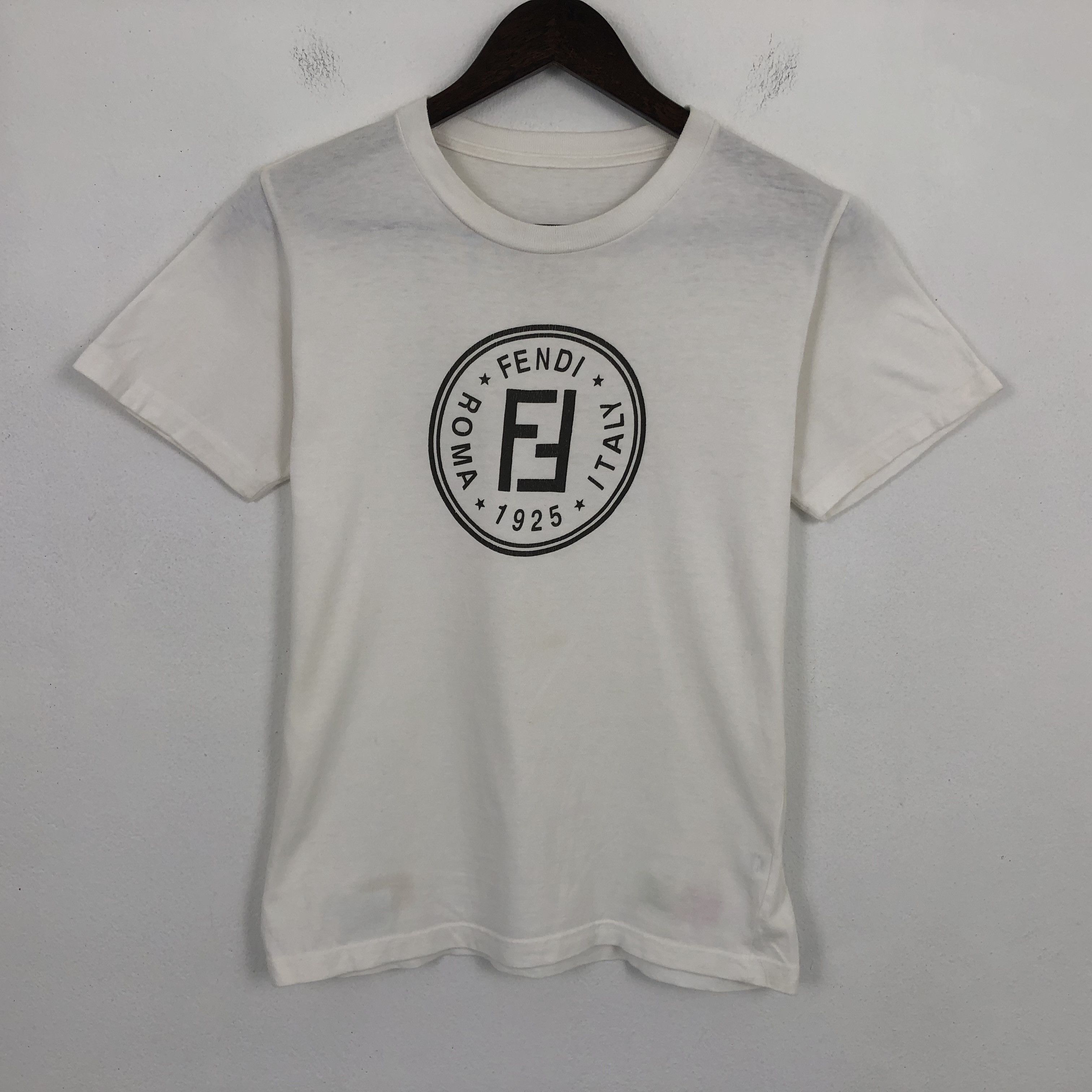 Vintage Fendi Big Logo Design Tshirt