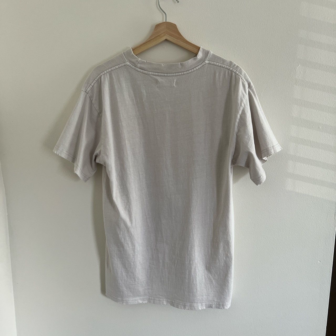 Pacsun PacSun Distressed Light White Cream T-Shirt Size US M / EU 48-50 / 2 - 3 Preview