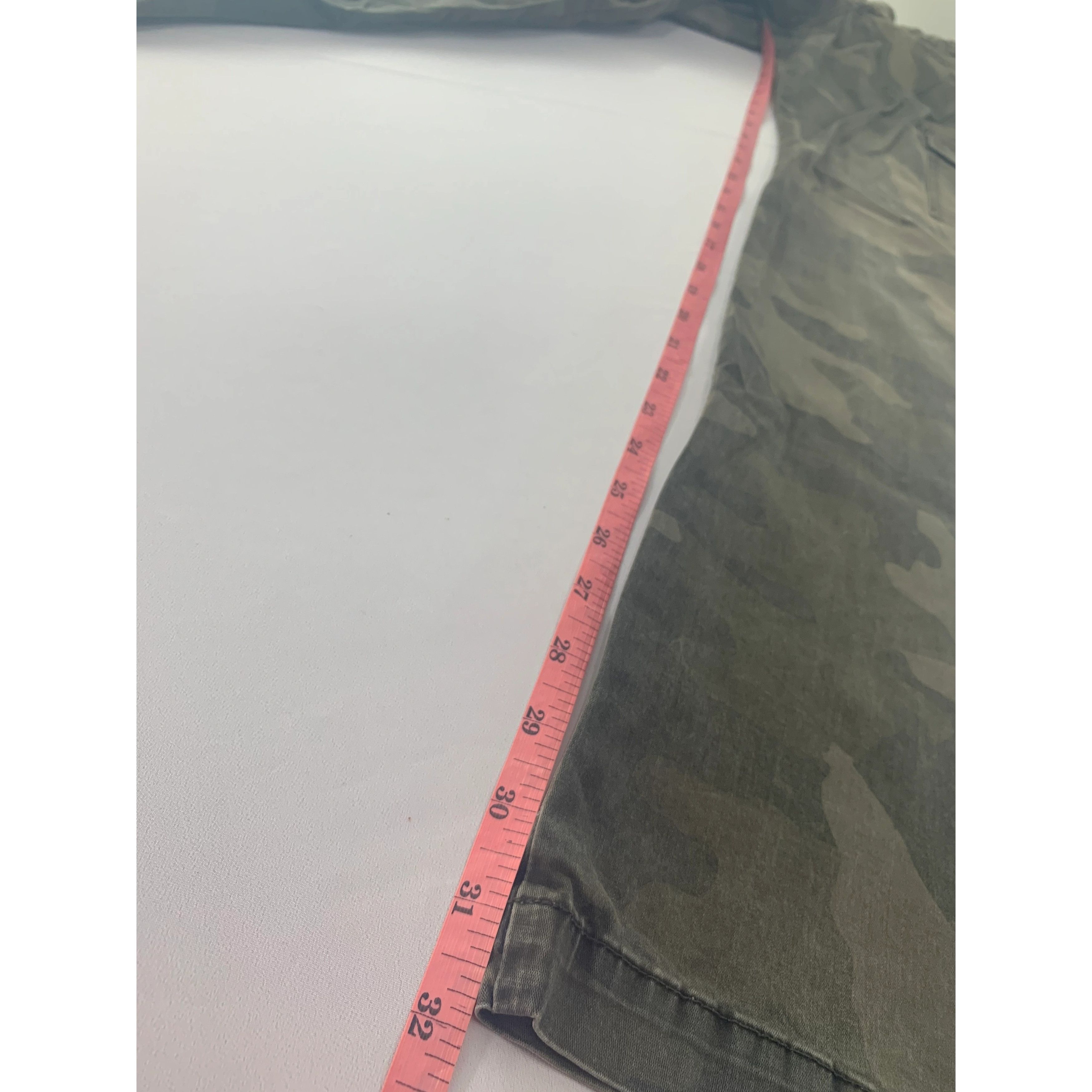 Japanese Brand × Uniqlo Uniqlo Cargo Pants Camo Design, Tactical Pants size 32 Size US 32 / EU 48 - 13 Thumbnail