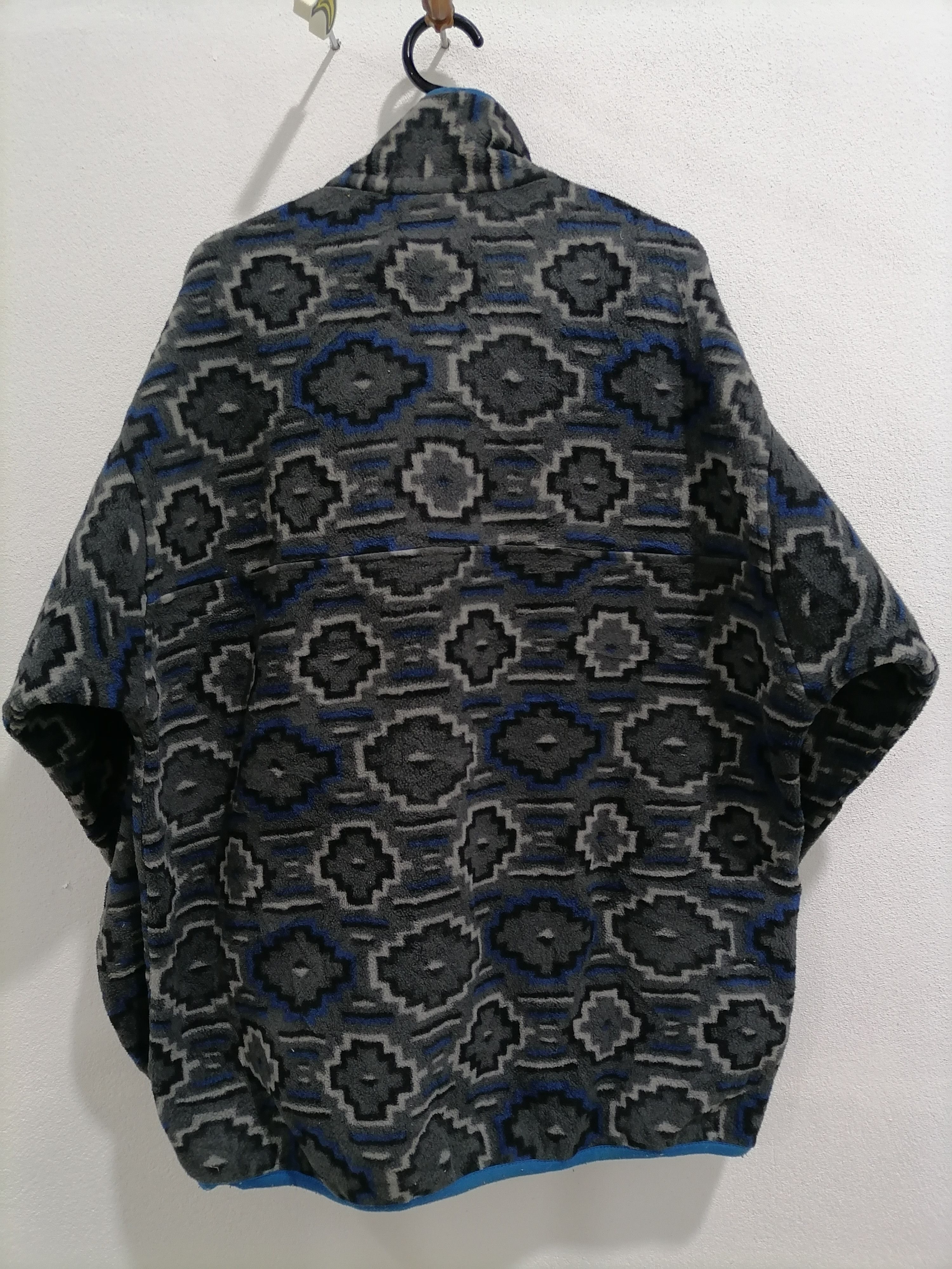 Patagonia × Vintage Vintage Patagonia Navajo Gemoetric Fleece Size US L / EU 52-54 / 3 - 2 Thumbnail