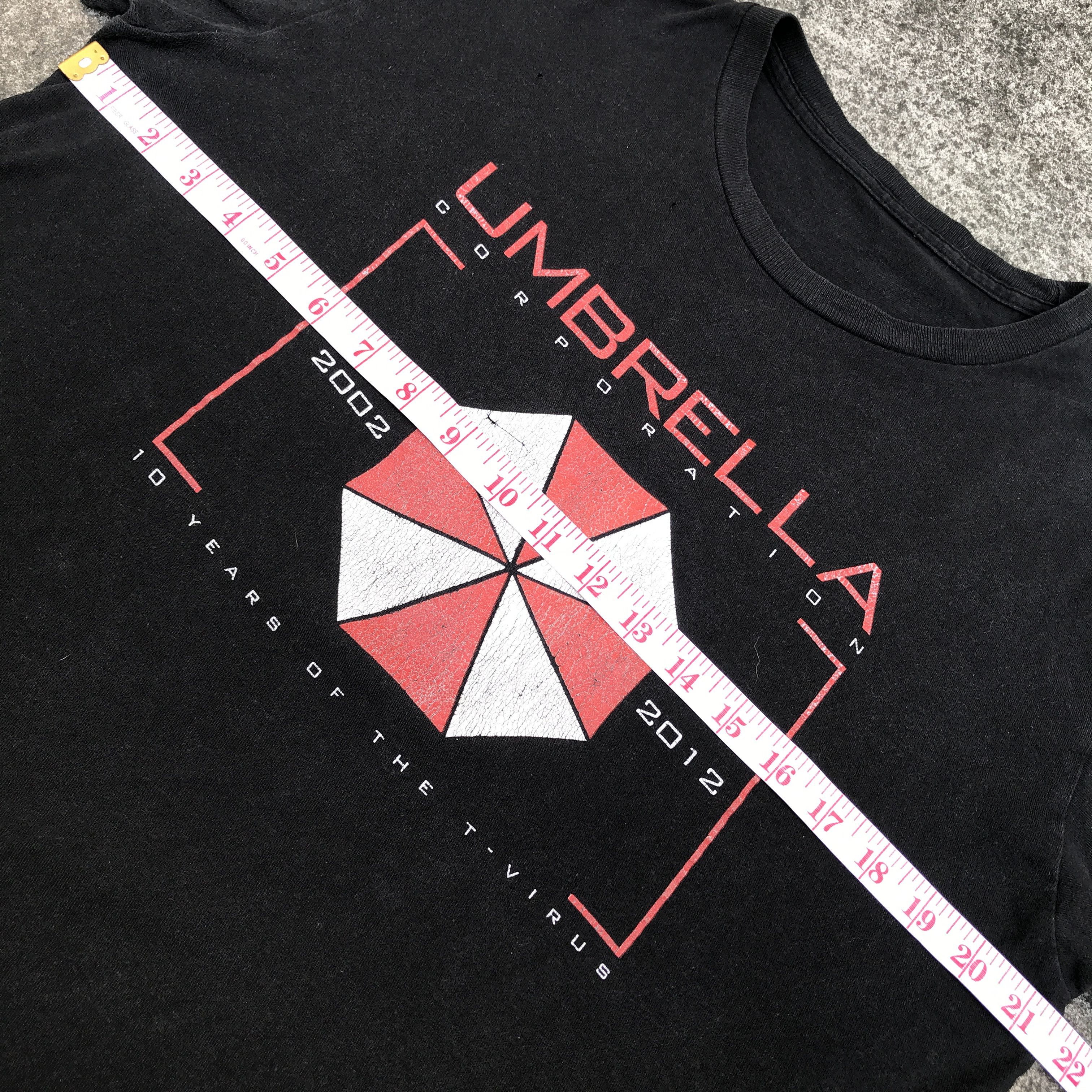 The Game Vintage Y2K Resident evil Umbrella Tee PlayStation Size US L / EU 52-54 / 3 - 5 Thumbnail