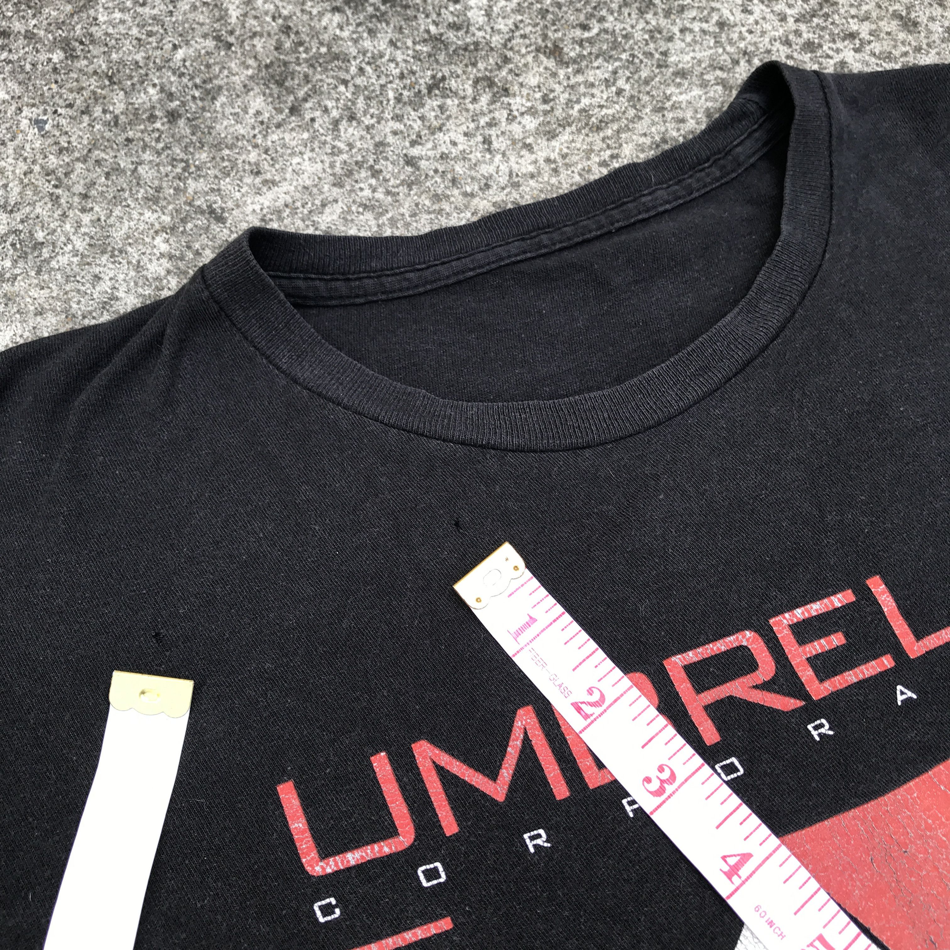 The Game Vintage Y2K Resident evil Umbrella Tee PlayStation Size US L / EU 52-54 / 3 - 3 Thumbnail