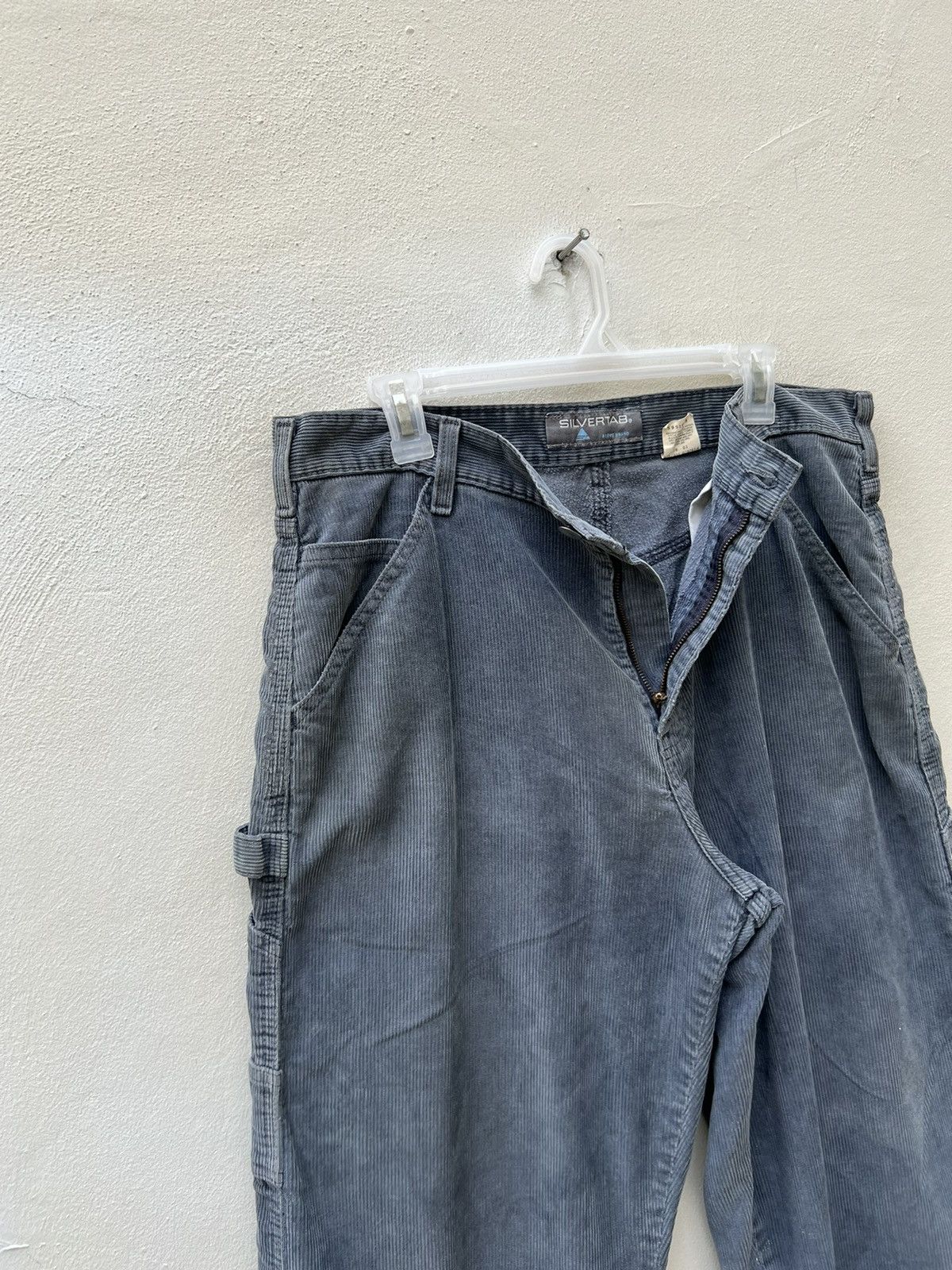Levi's × Vintage Vintage 2001 Levi’s Silvertab Sun Faded Corduroy Work Pant Size US 33 - 9 Thumbnail