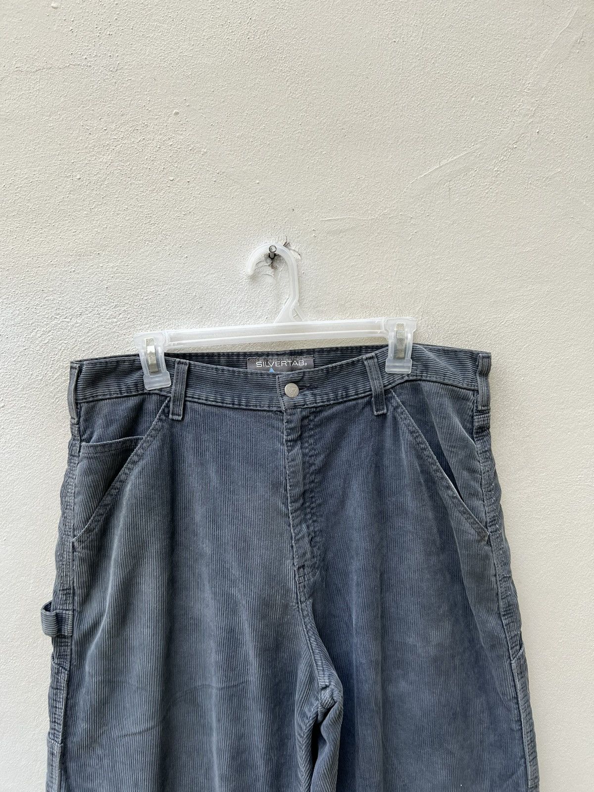 Levi's × Vintage Vintage 2001 Levi’s Silvertab Sun Faded Corduroy Work Pant Size US 33 - 7 Thumbnail