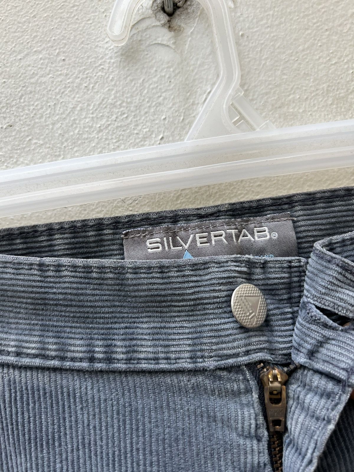 Levi's × Vintage Vintage 2001 Levi’s Silvertab Sun Faded Corduroy Work Pant Size US 33 - 8 Thumbnail