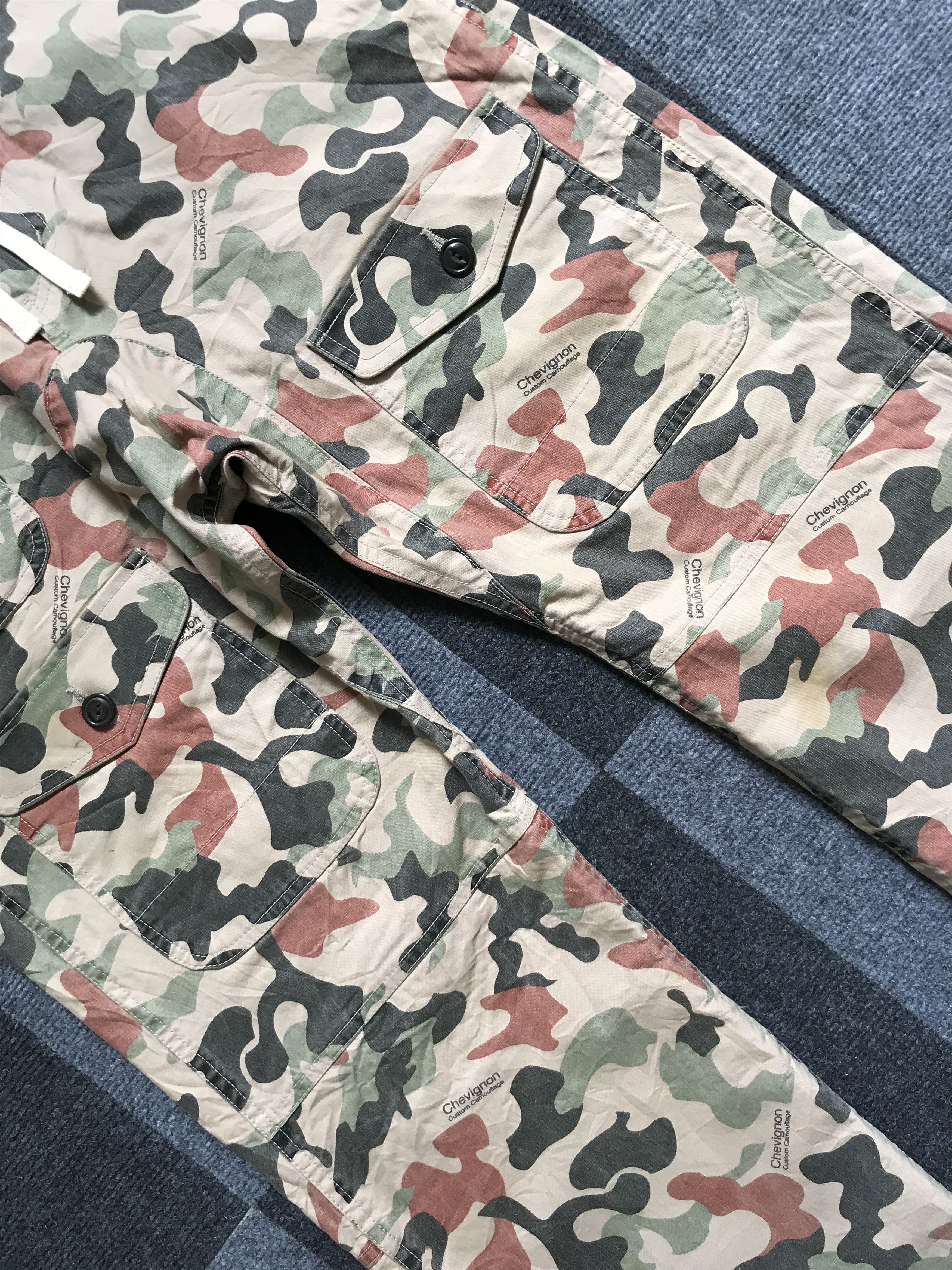 Chevignon CP155 CHEVIGNON Japan Dropped Crotch Custom Camo Cargo Pant Size US 34 / EU 50 - 3 Thumbnail