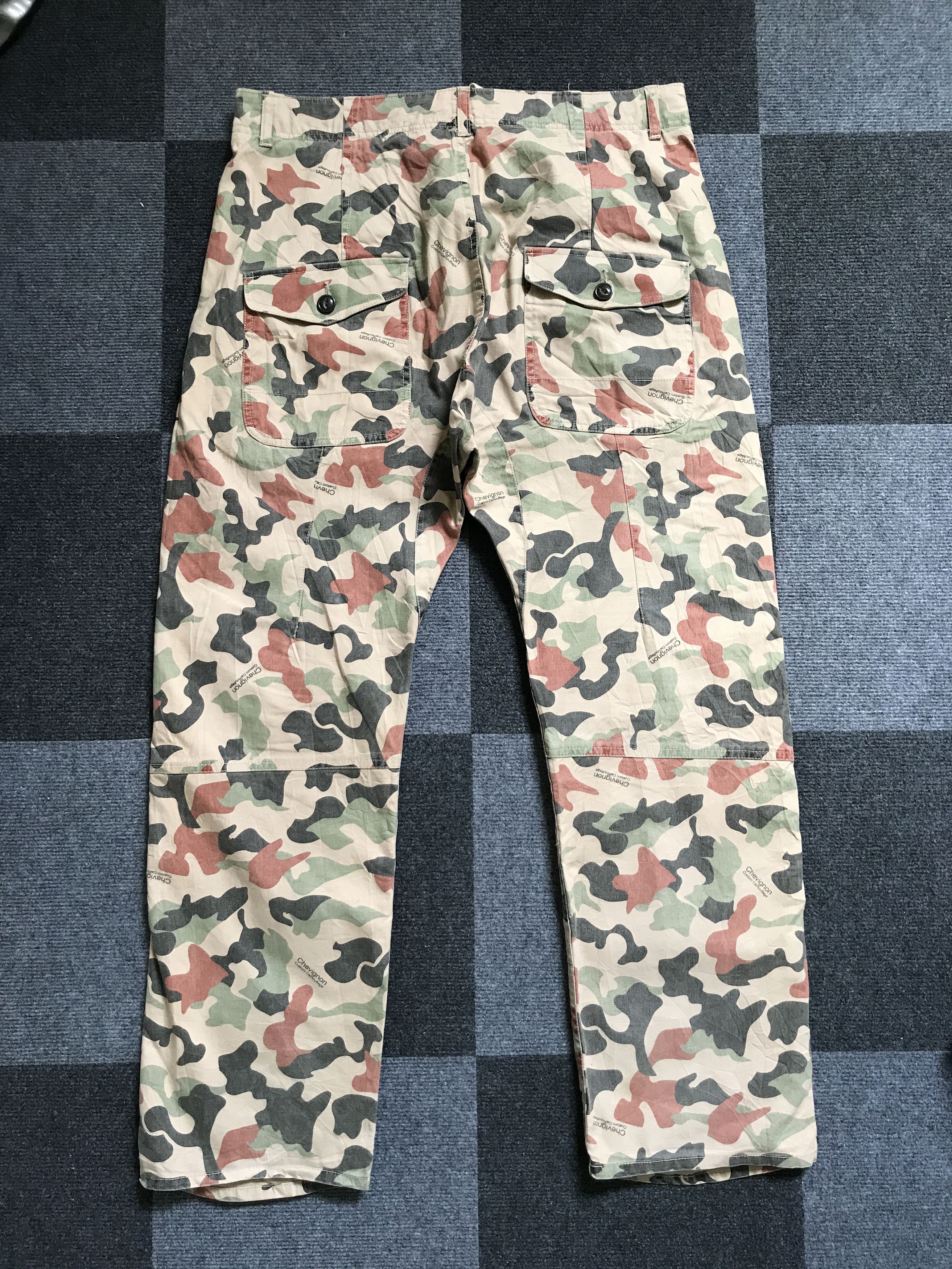 Chevignon CP155 CHEVIGNON Japan Dropped Crotch Custom Camo Cargo Pant Size US 34 / EU 50 - 8 Thumbnail