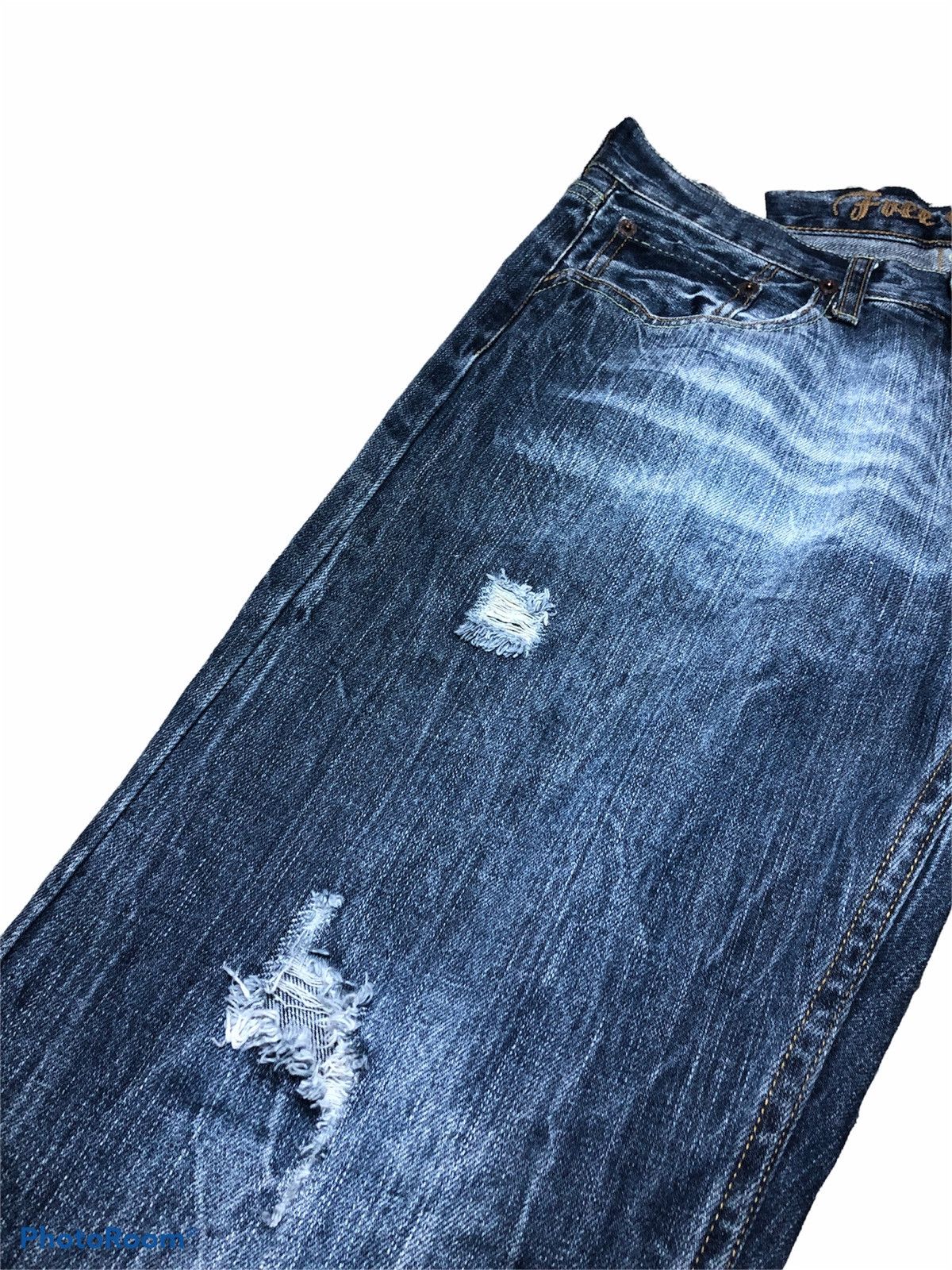 Hypebeast WIDE LEG FREE GATE WASHED BLUE DISTRESSED DENIM Size US 30 / EU 46 - 3 Thumbnail
