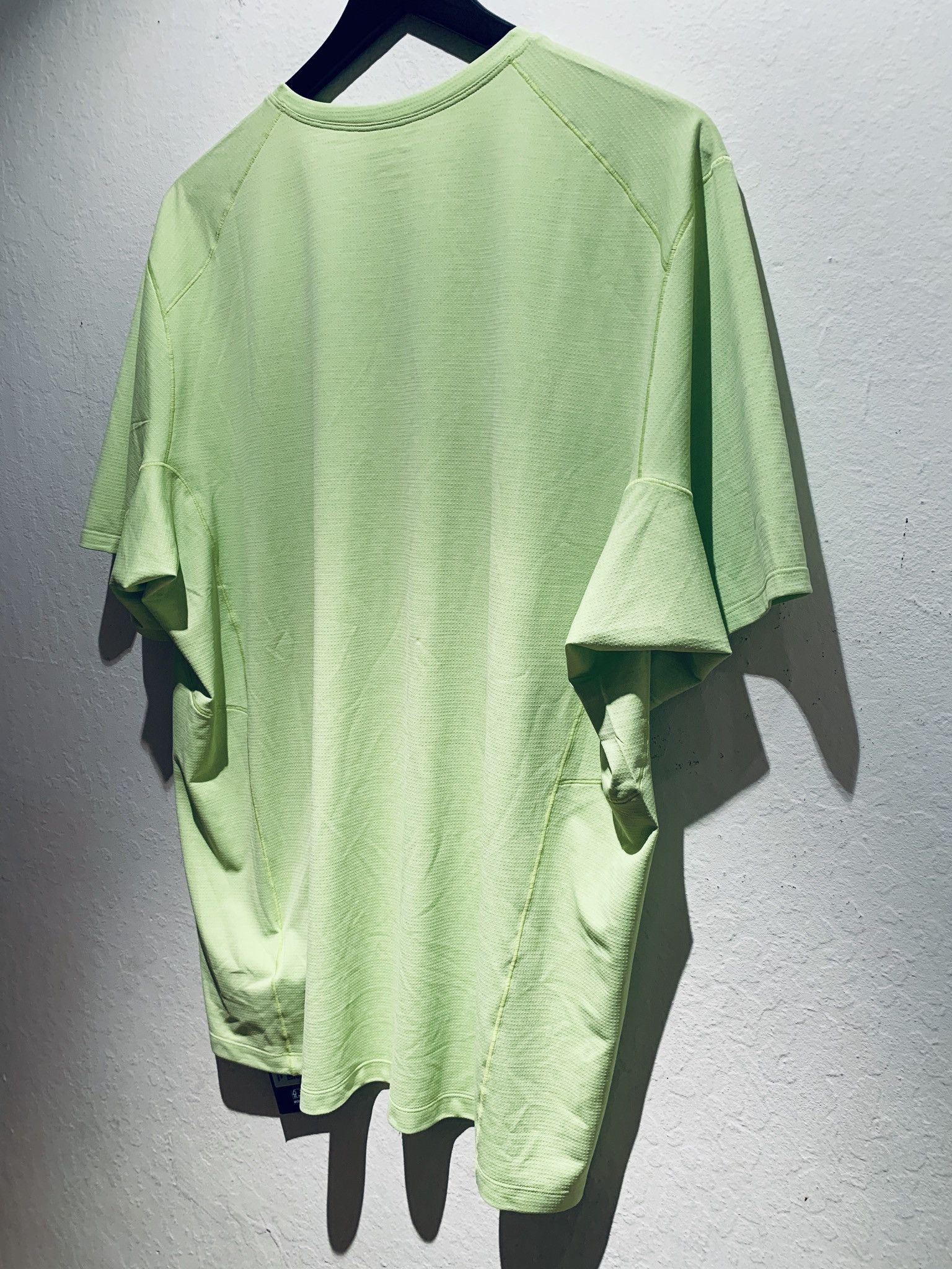 Arc'teryx × Designer *RARE* New Arc’Teryx 3M Reflective Athletic Shirt Size US XL / EU 56 / 4 - 3 Thumbnail