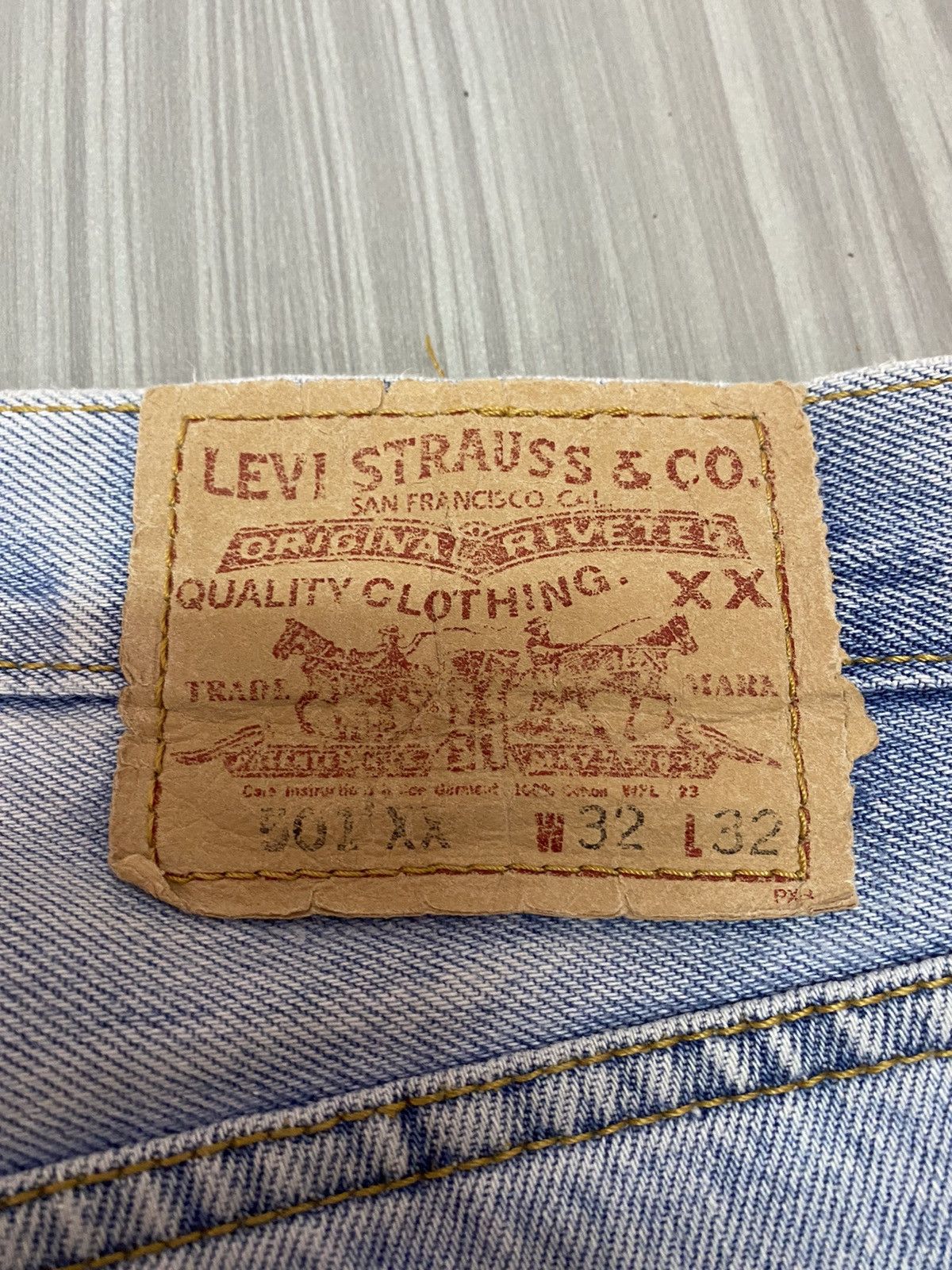 Kapital VINTAGE LEVI’S 80s 501 XX DIRTY DENIM JEANS Size US 31 - 20 Thumbnail