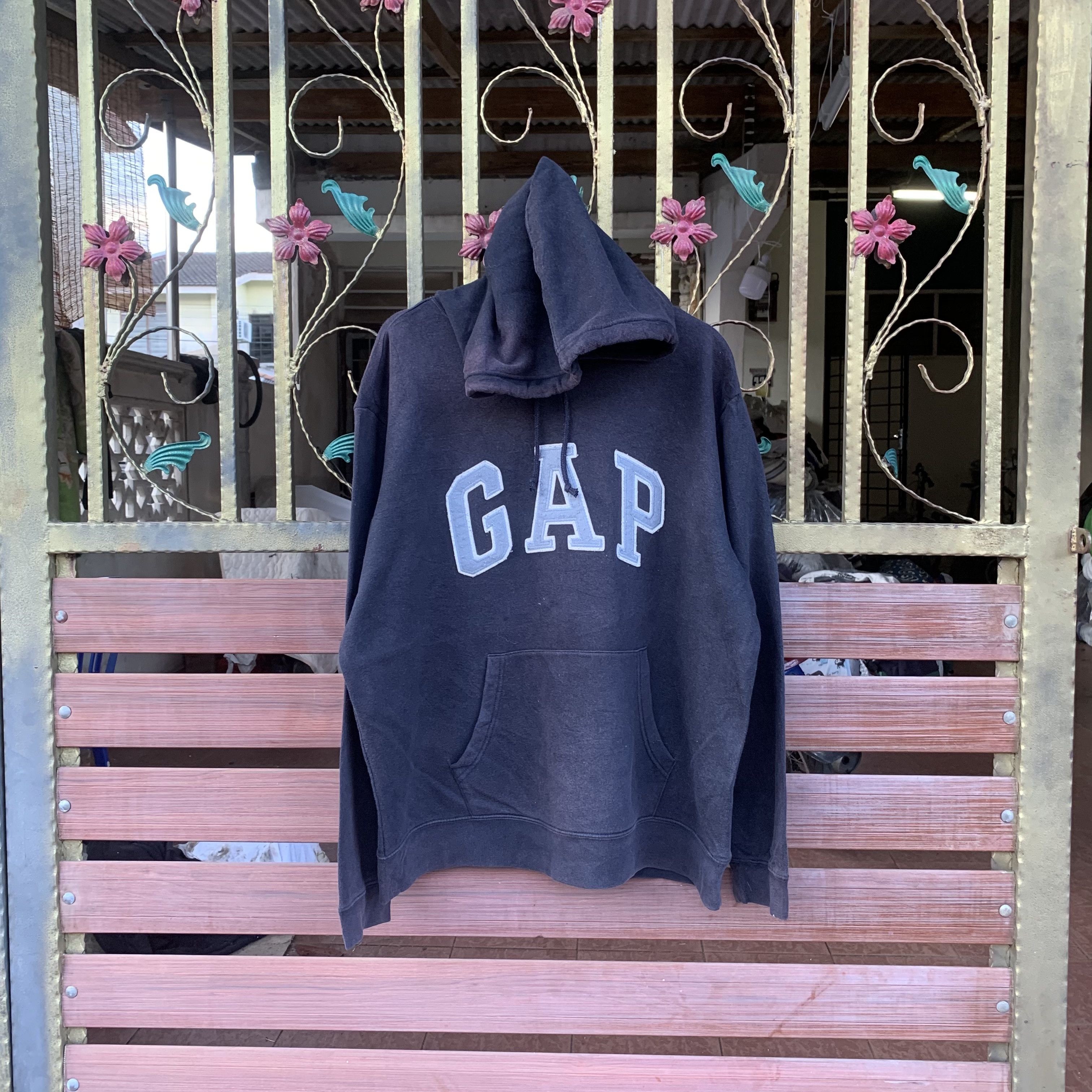 Gap Gap Spell Out Hooded Faded Pullover Baggy Sweatshirts Size US XL / EU 56 / 4 - 1 Thumbnail
