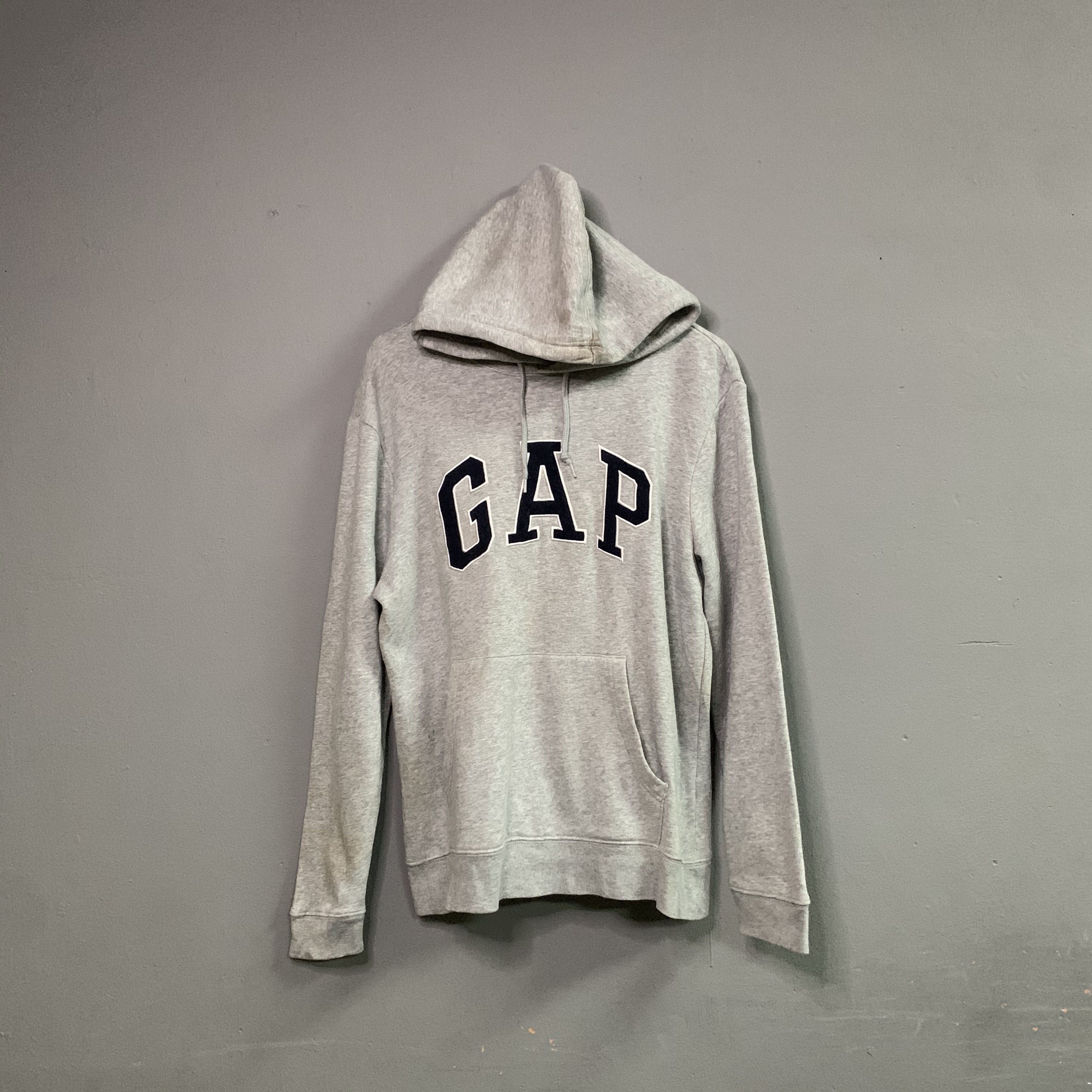 Gap × Vintage Vintage Gap Spell Out Streetwear Hooded Sweatshirt Sweater Size US M / EU 48-50 / 2 - 1 Thumbnail