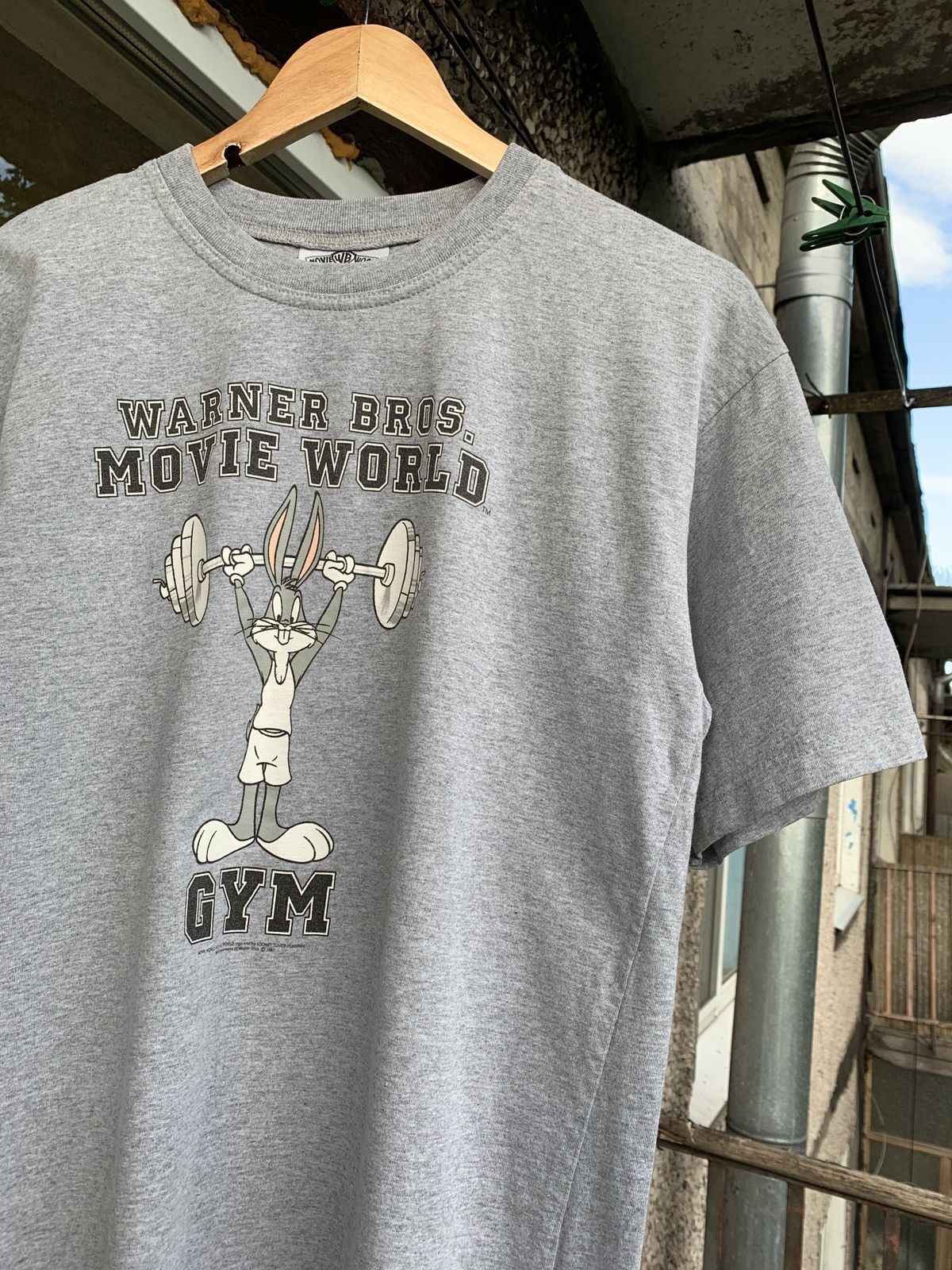 Cartoon Network 1997 Vintage Warner Bros Bugs Bunny Movie World Gym T-Shirt Size US M / EU 48-50 / 2 - 4 Thumbnail