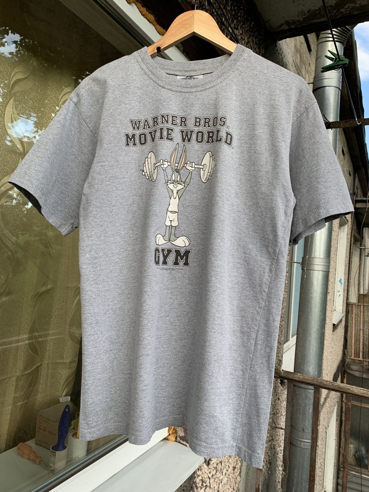 Cartoon Network 1997 Vintage Warner Bros Bugs Bunny Movie World Gym T-Shirt Size US M / EU 48-50 / 2 - 1 Thumbnail