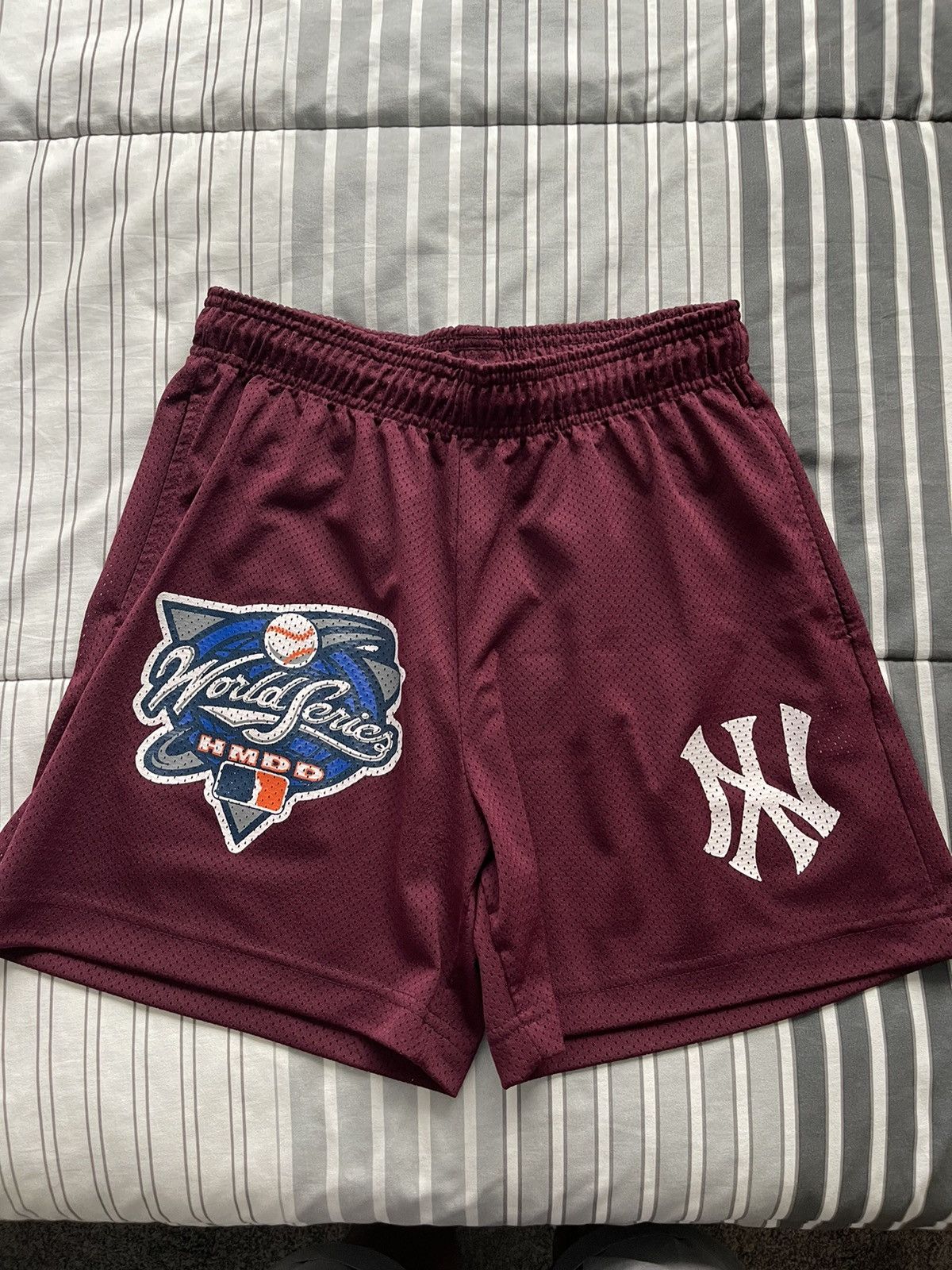 image of Happy Memories Dont Die New York Yankees Shorts Maroon, Men's (Size 30)