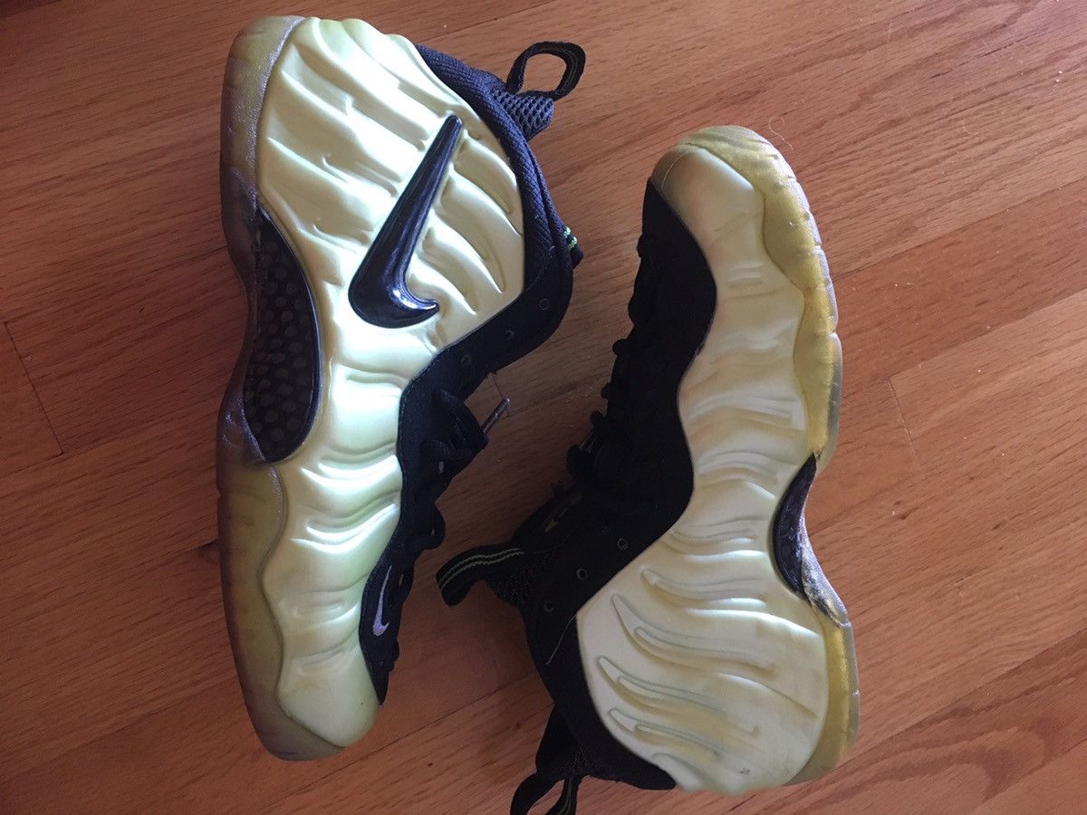 Nike Foamposite Electric Green Size US 7.5 / EU 40-41 - 2 Thumbnail